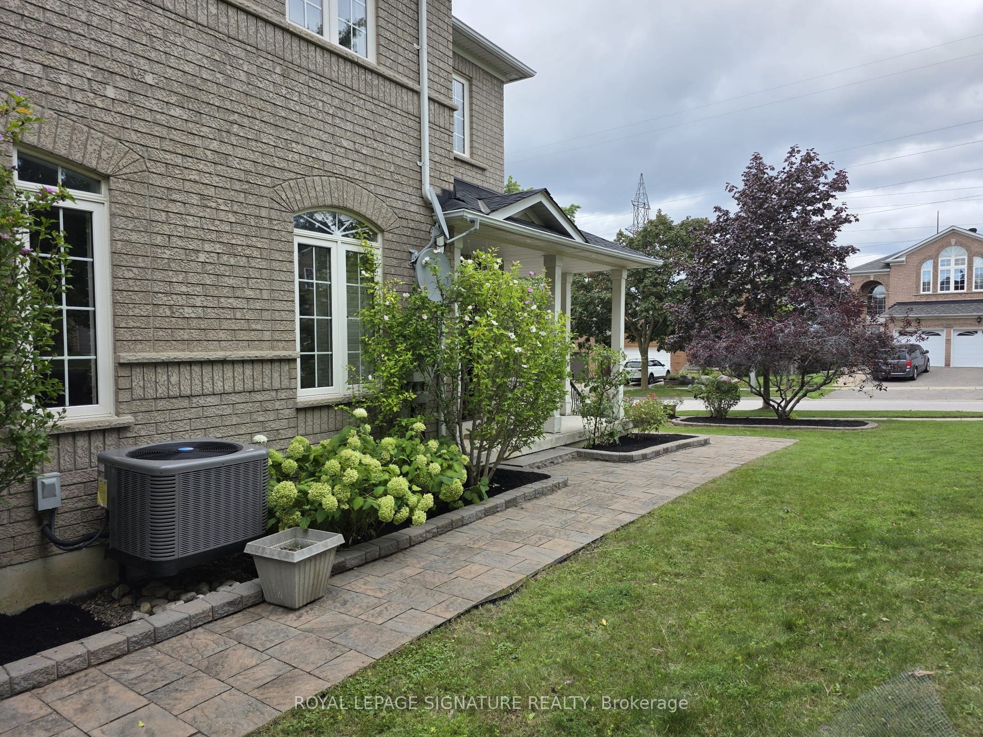 267 Laurentian Avenue Property Photo 5
