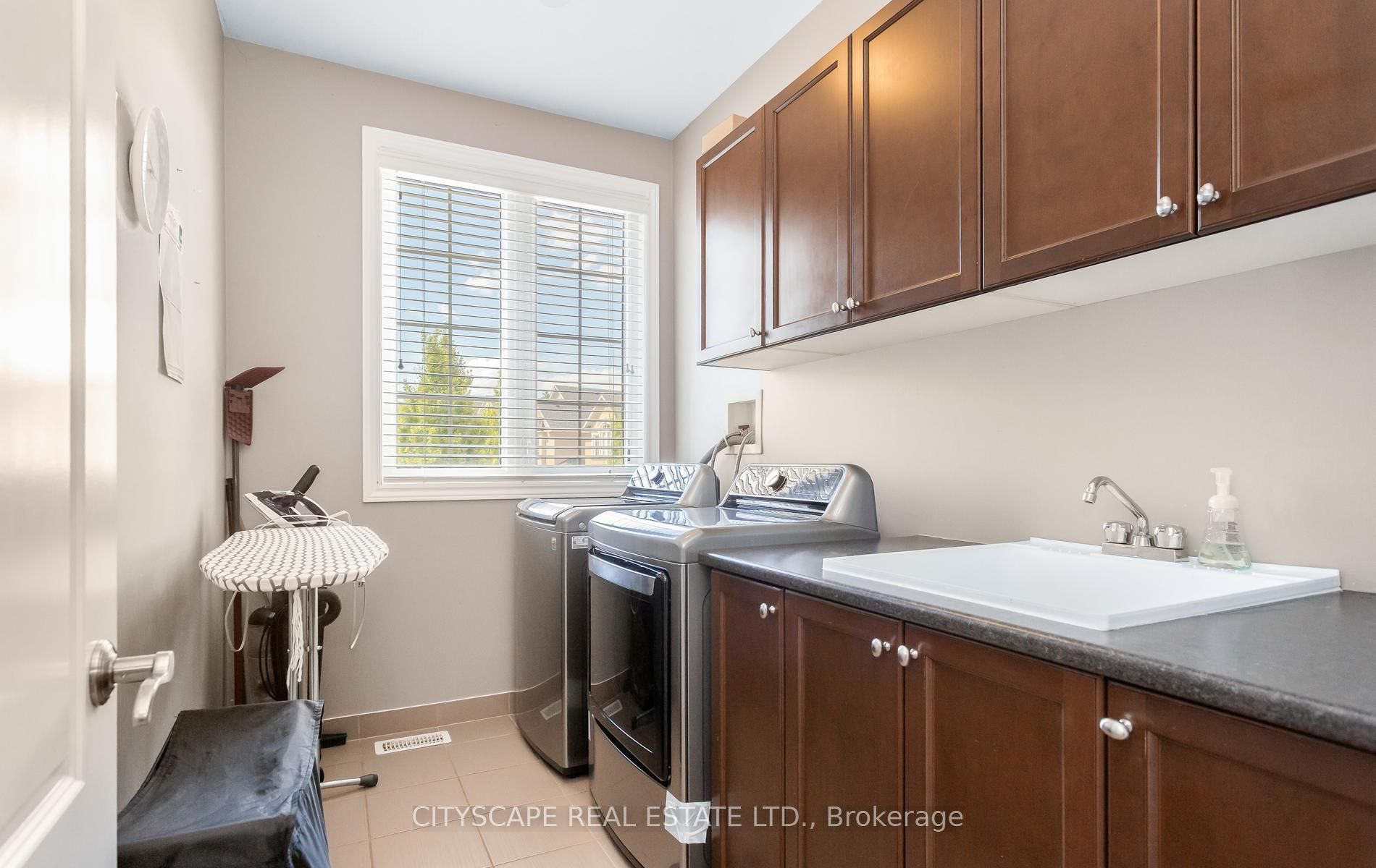 485 Pringle Avenue 21 Property Photo 22
