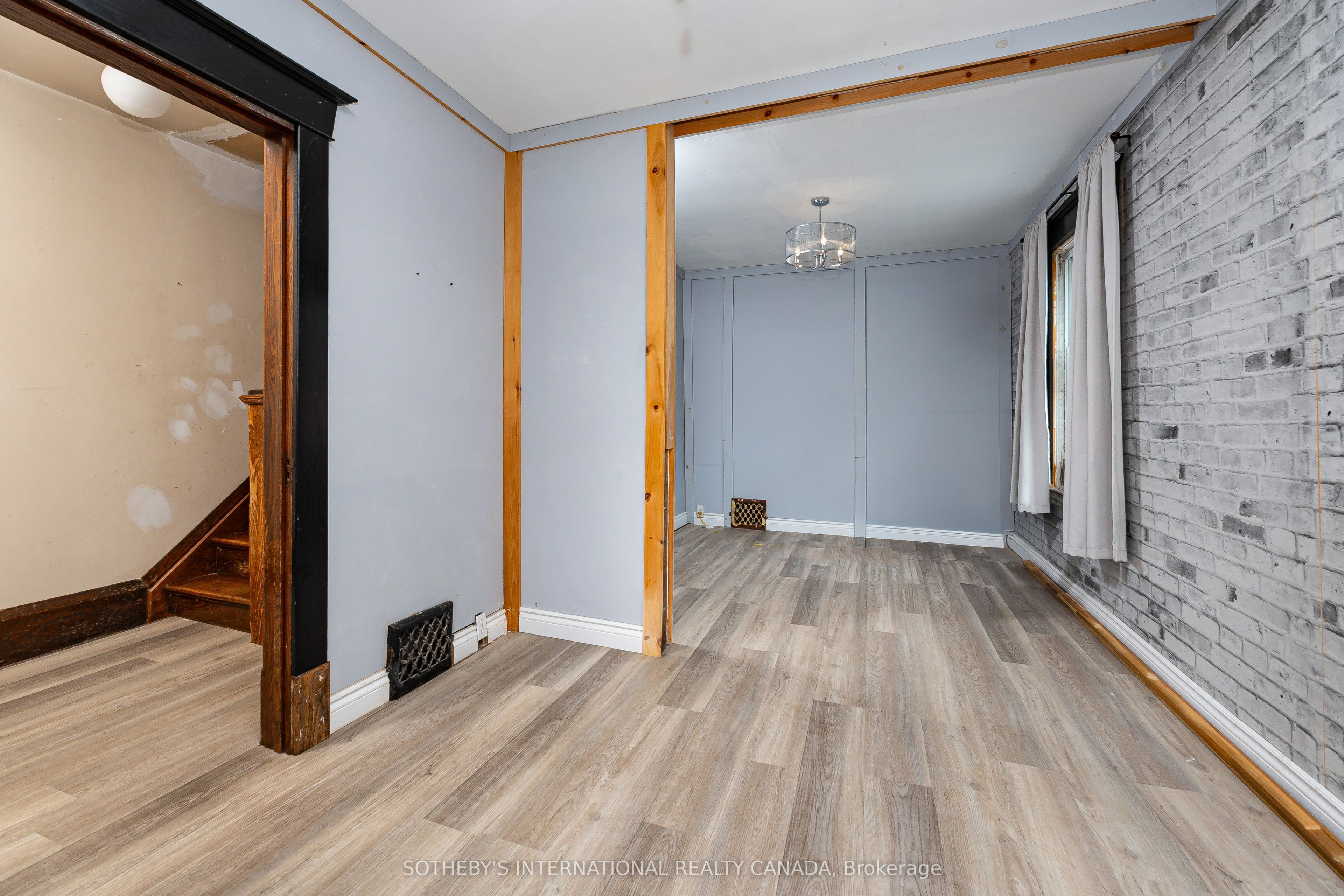 4 Marshall Boulevard Property Photo 3