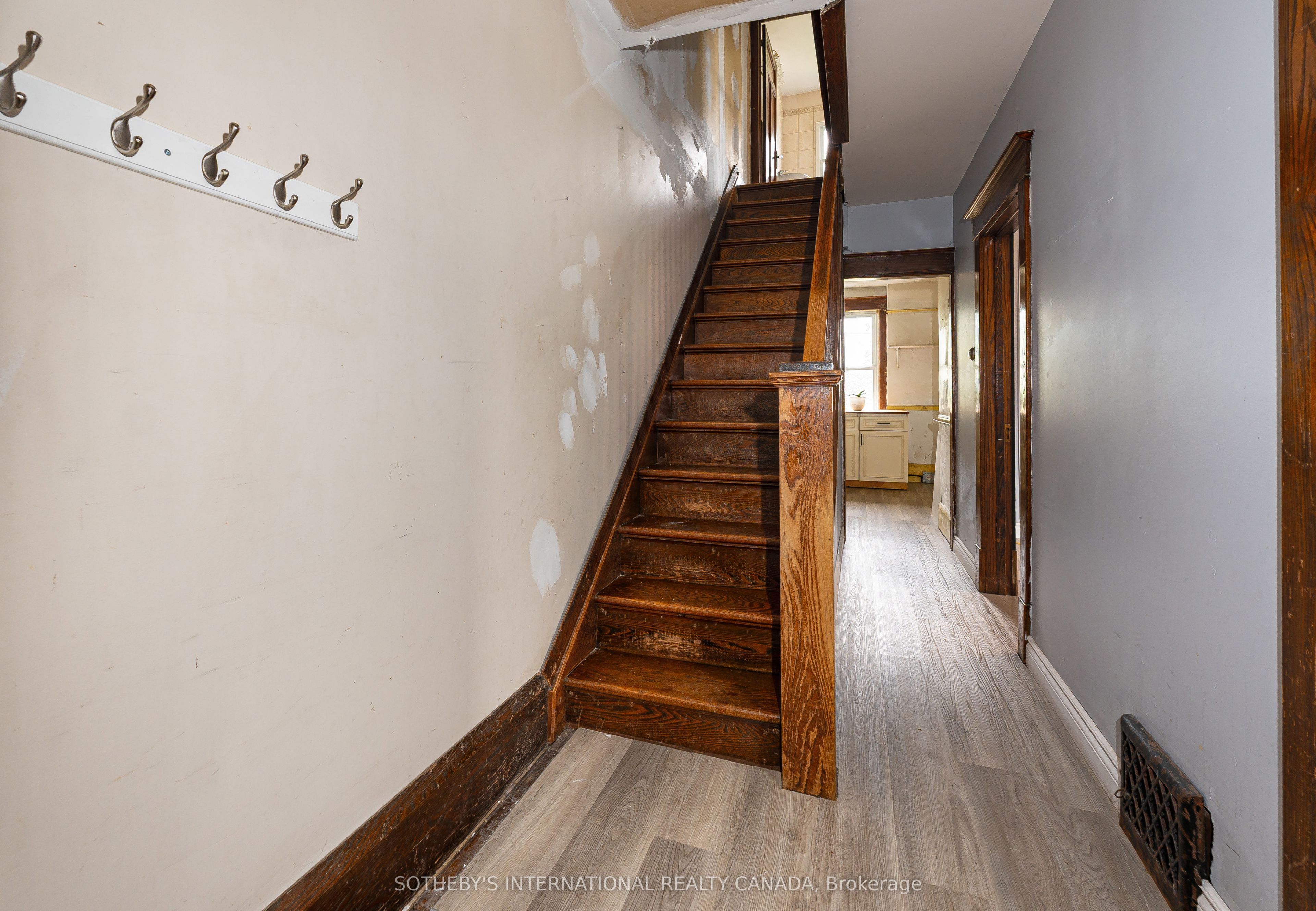 4 Marshall Boulevard Property Photo 5