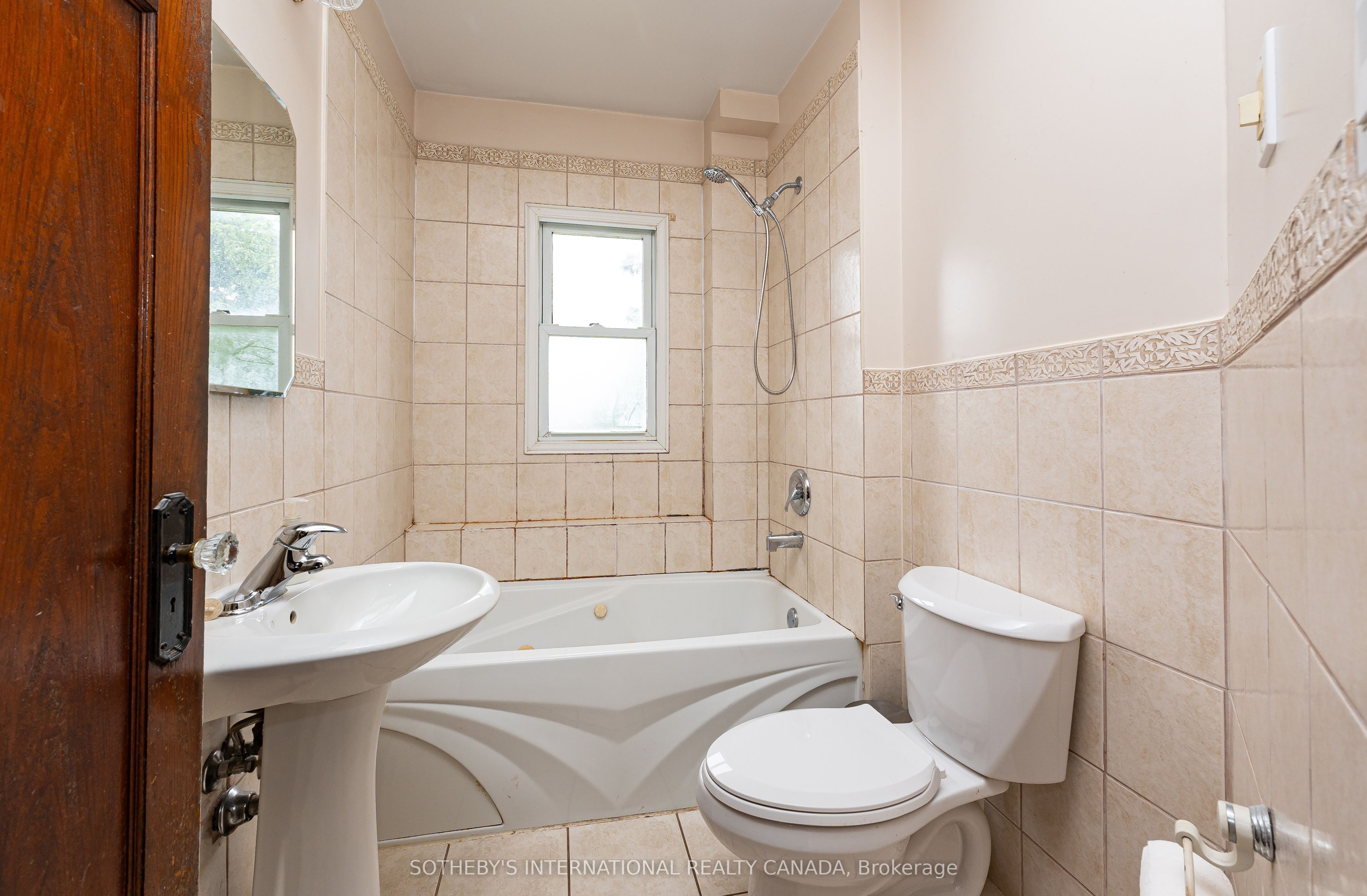 4 Marshall Boulevard Property Photo 9