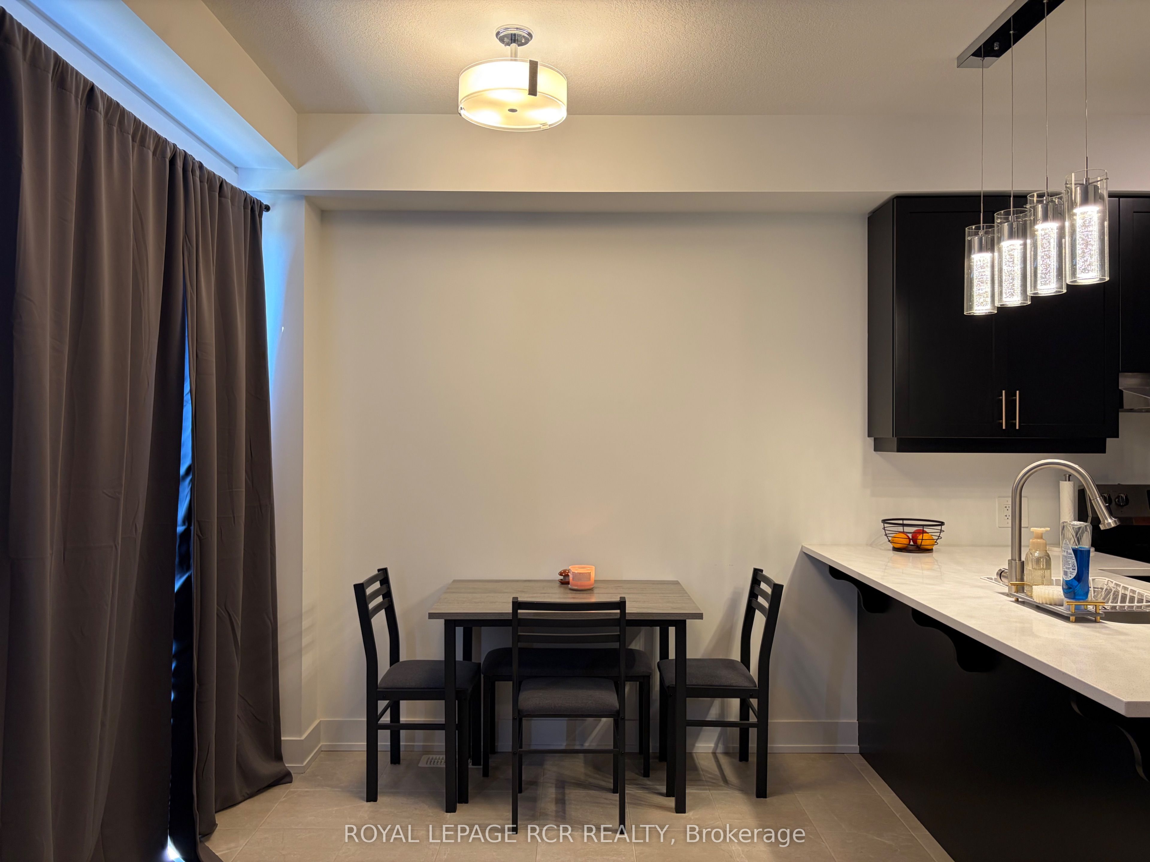 690 Broadway 24 Property Photo 6