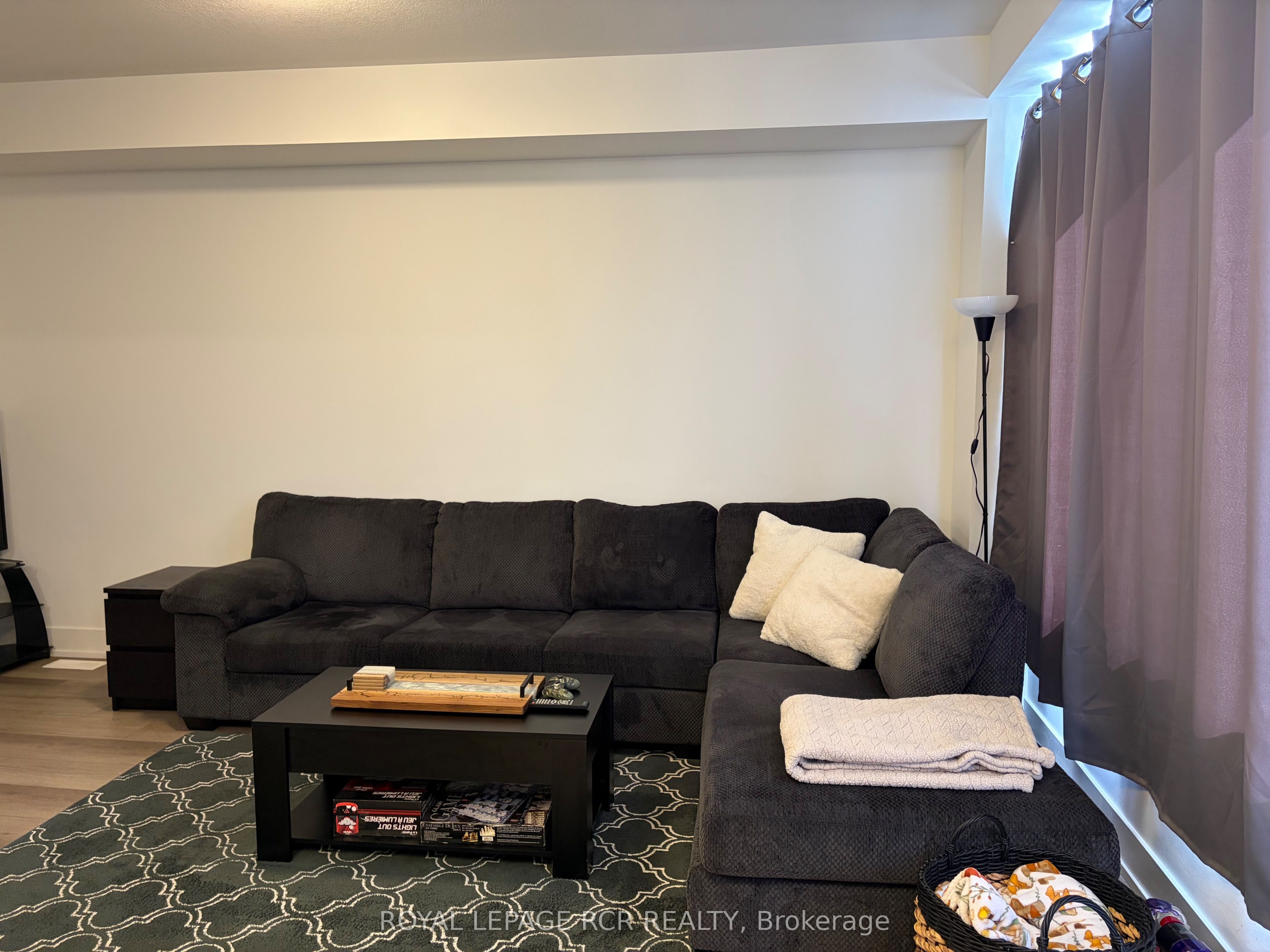 690 Broadway 24 Property Photo 8