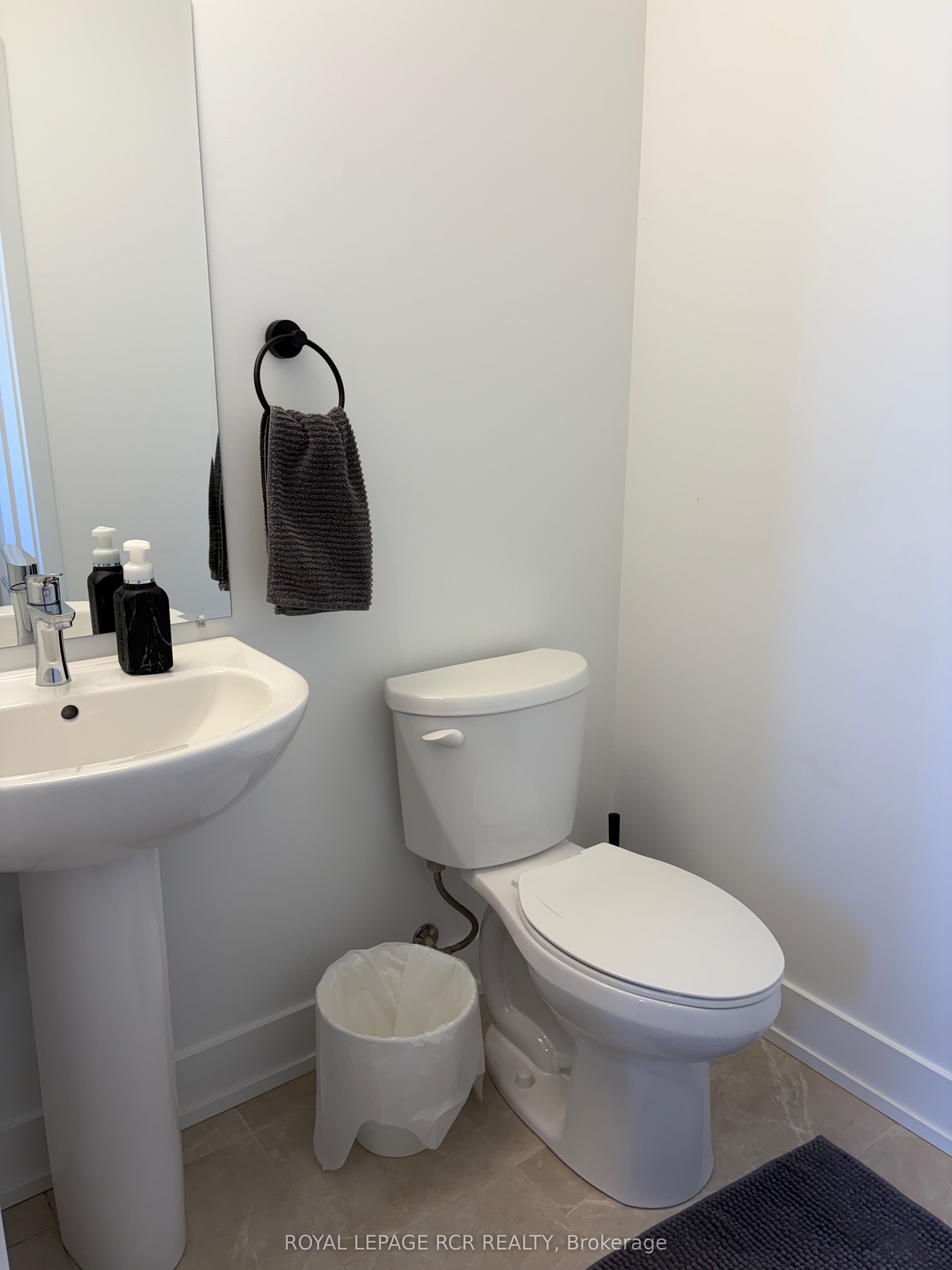 690 Broadway 24 Property Photo 10