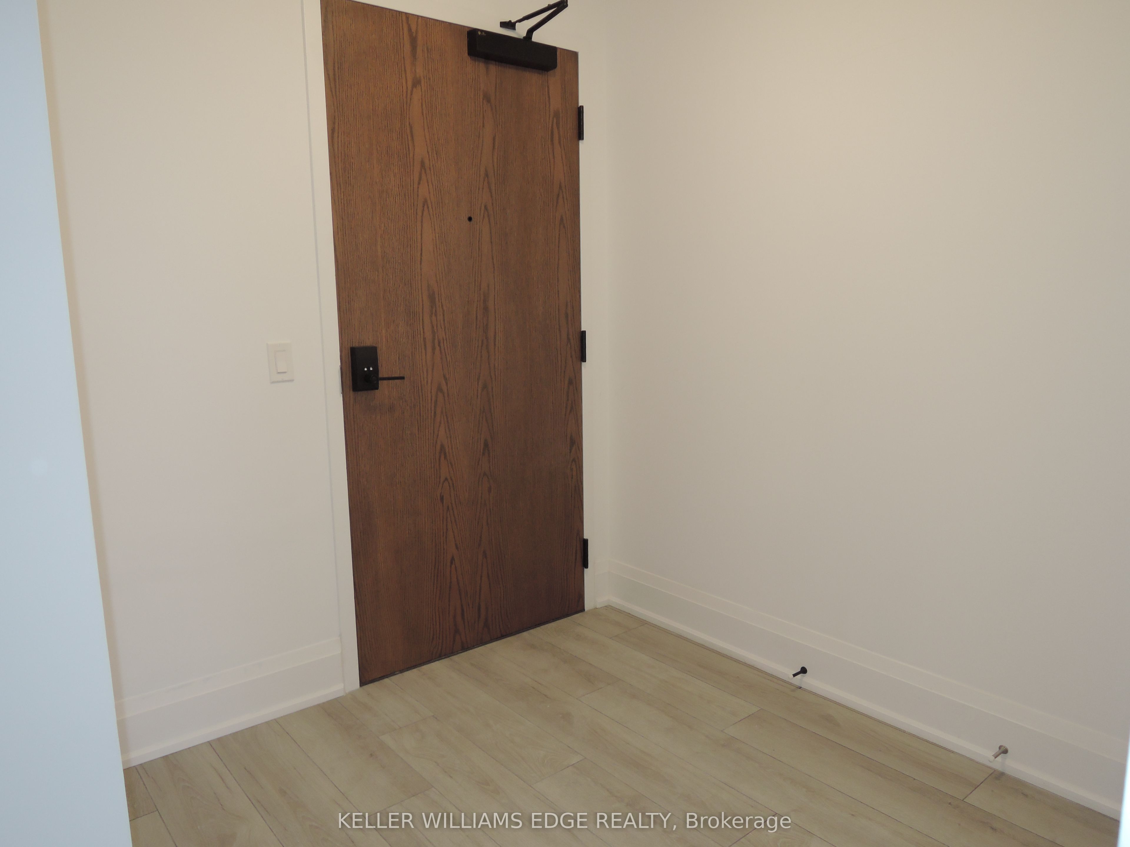 1035 Southdown Road 208 Property Photo 5