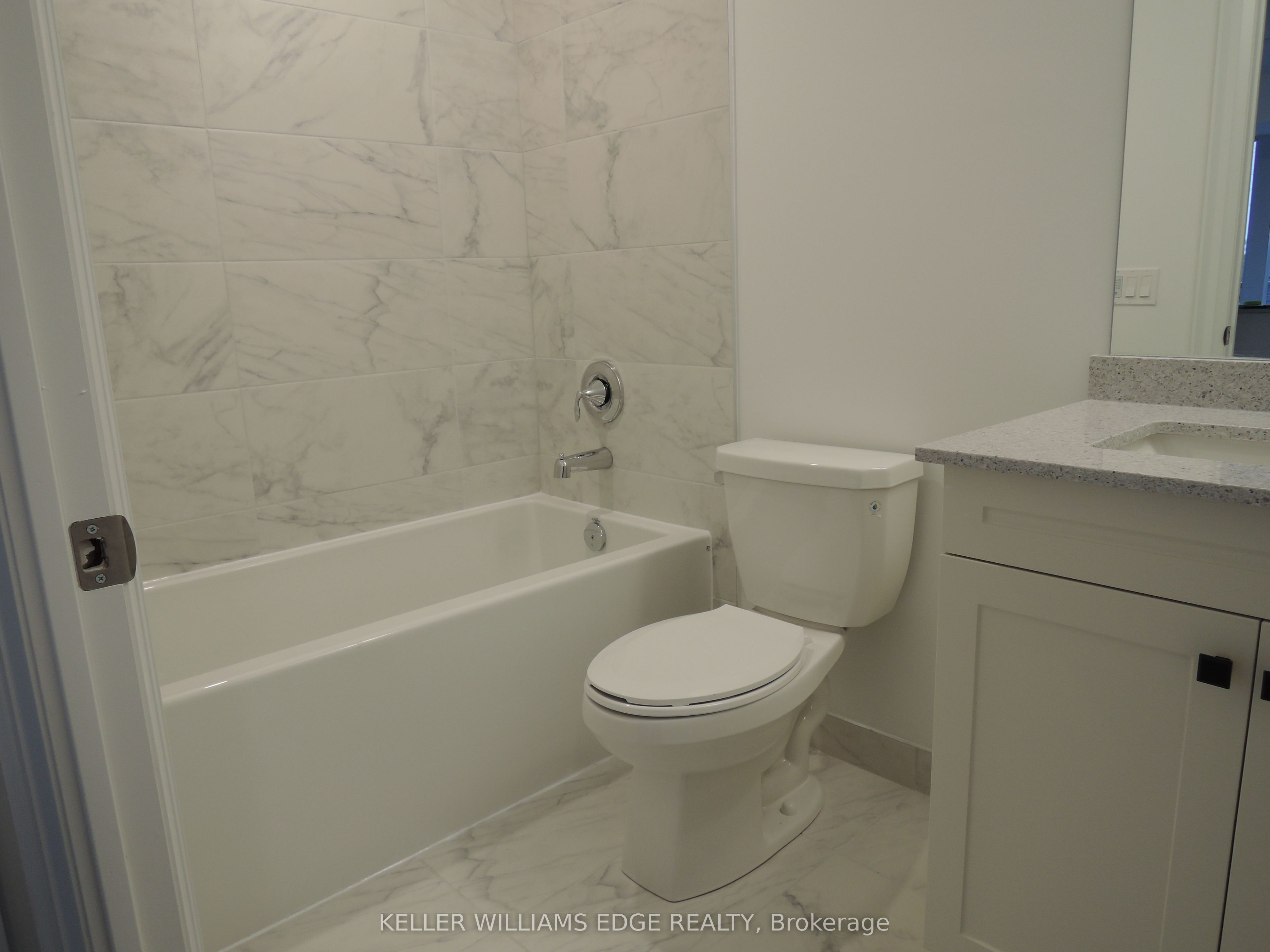 1035 Southdown Road 208 Property Photo 6