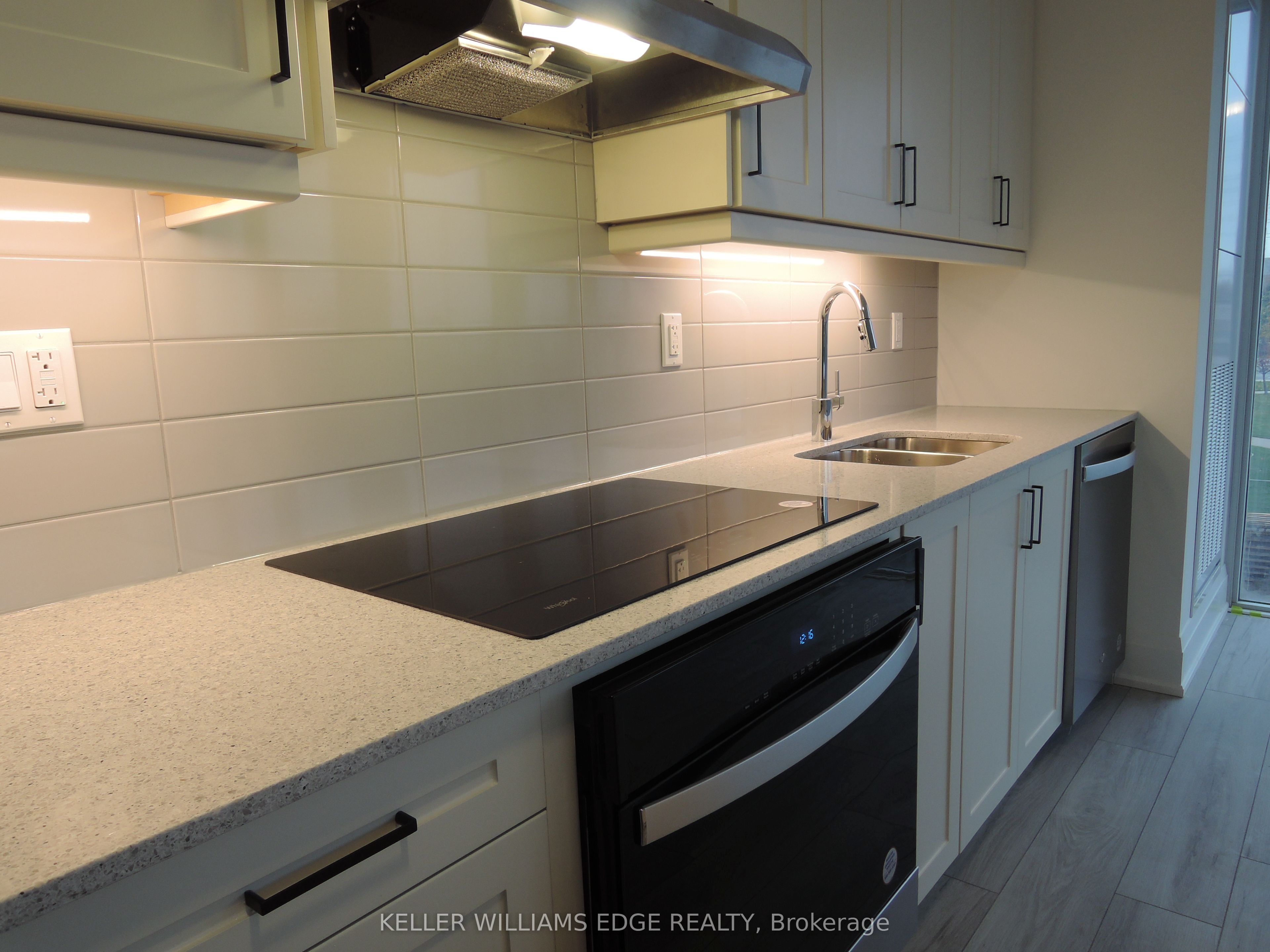 1035 Southdown Road 208 Property Photo 11