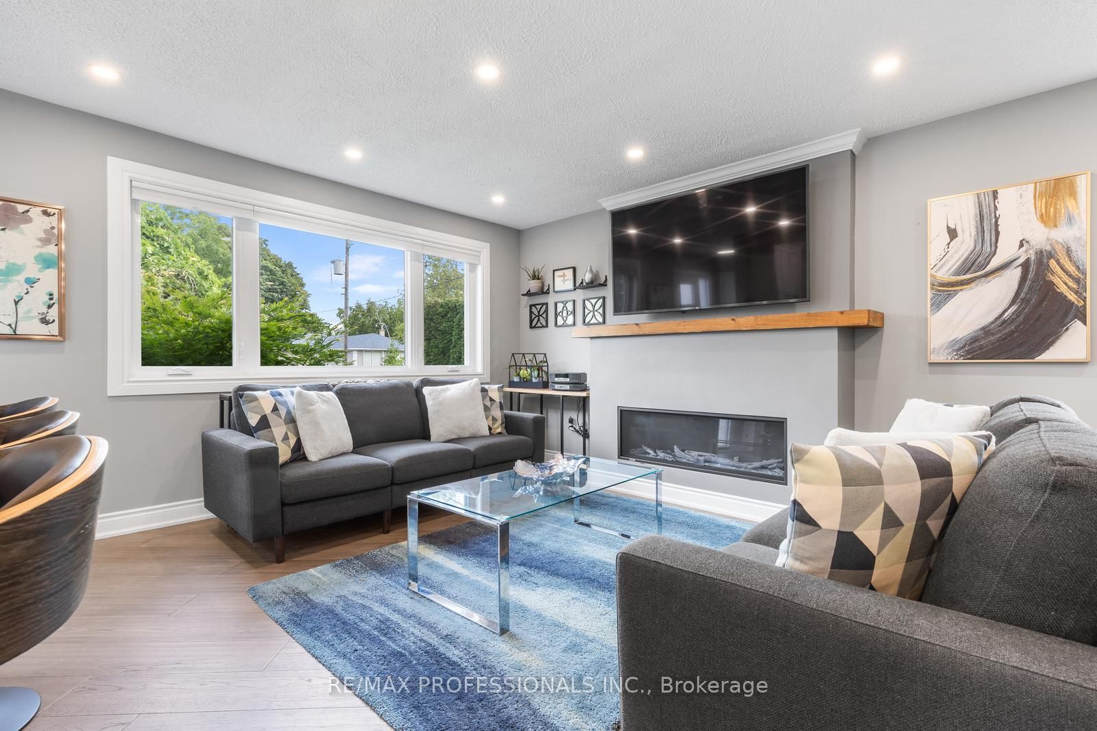 20 Hollister Road Property Photo 6