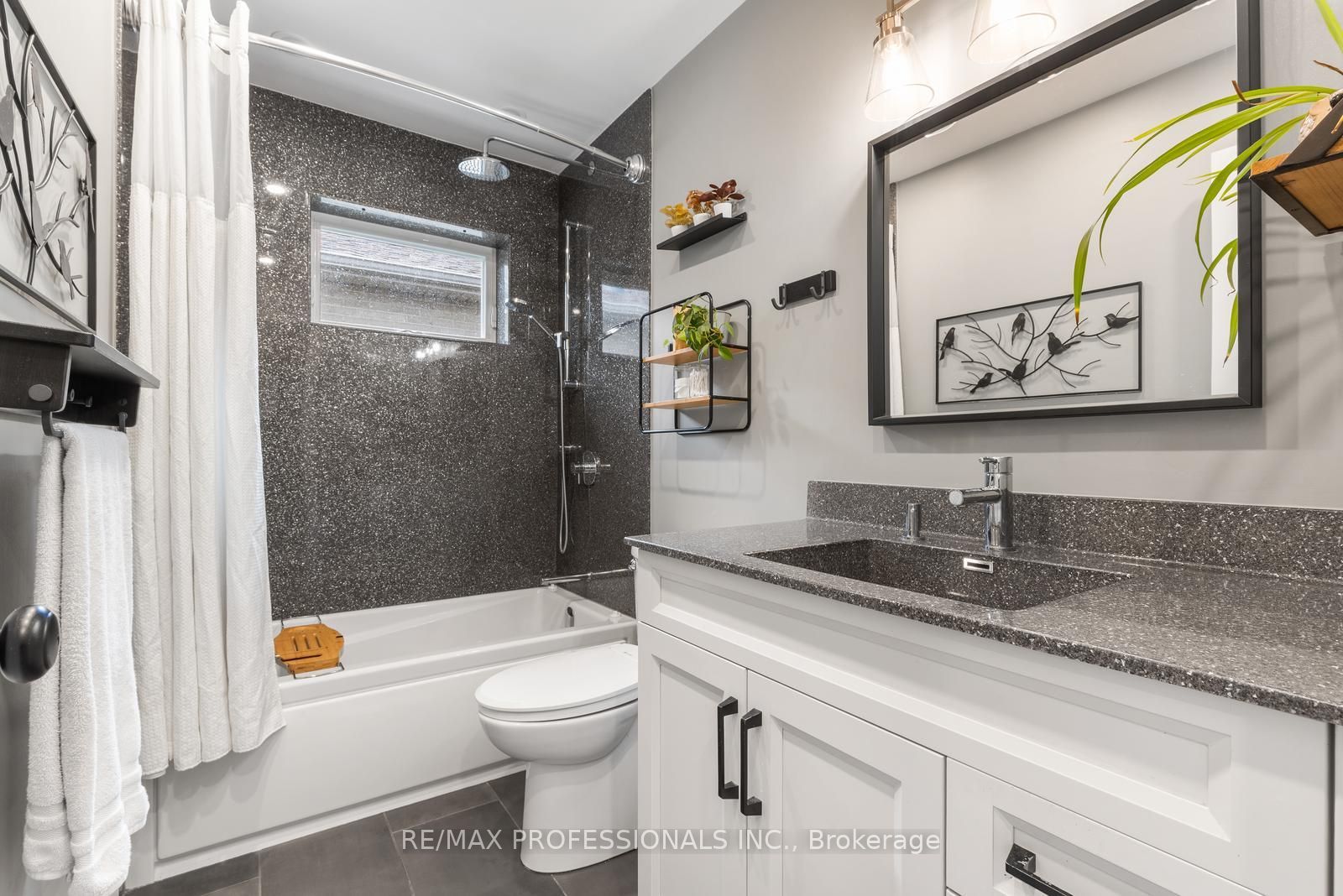 20 Hollister Road Property Photo 19