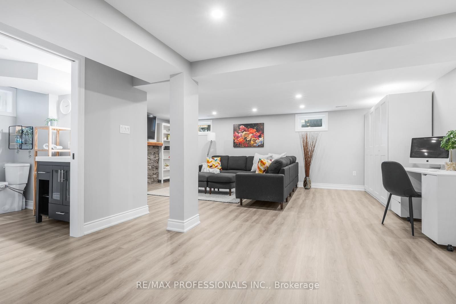 20 Hollister Road Property Photo 25
