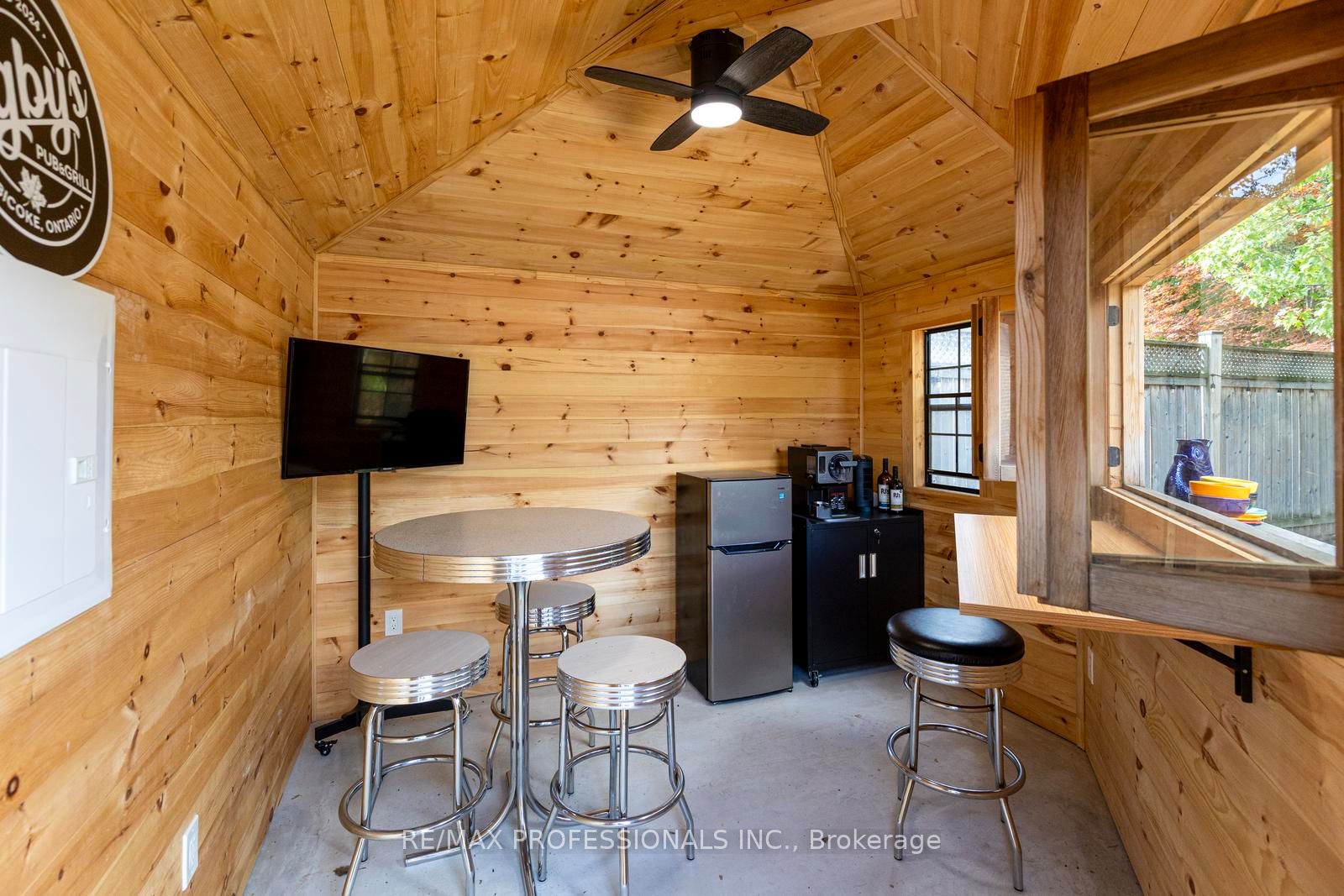20 Hollister Road Property Photo 34