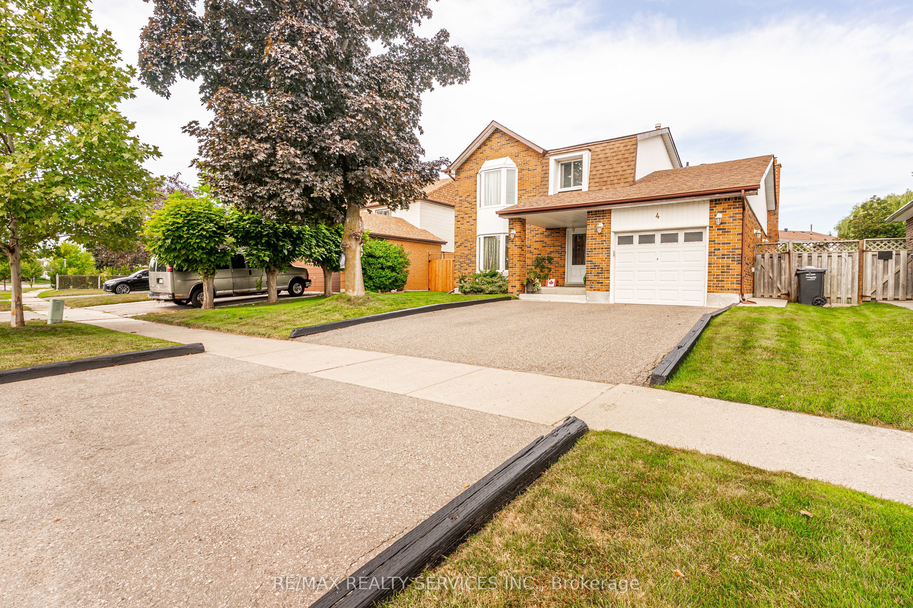 4 Markham Street Property Photo 1