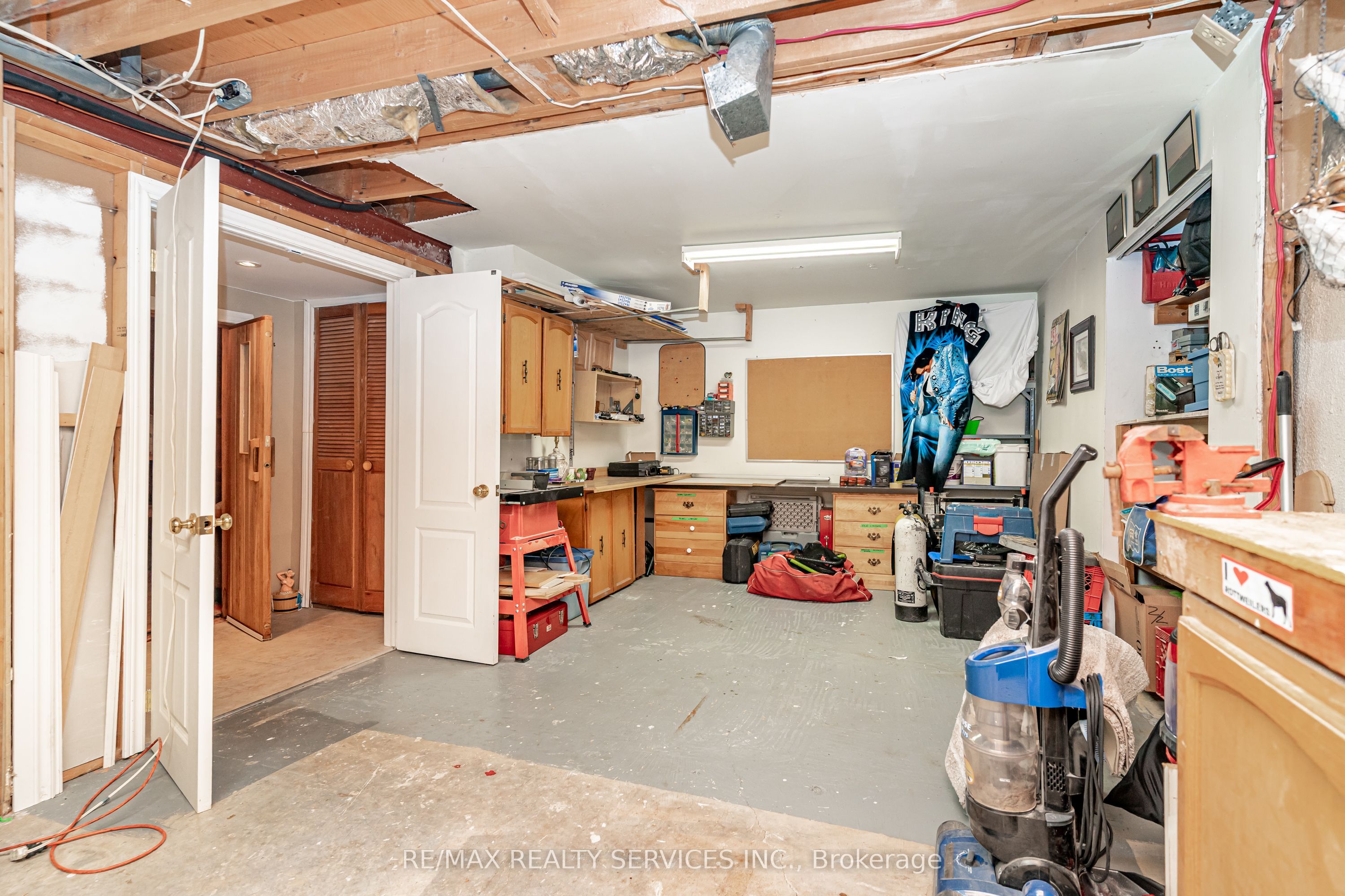 4 Markham Street Property Photo 35