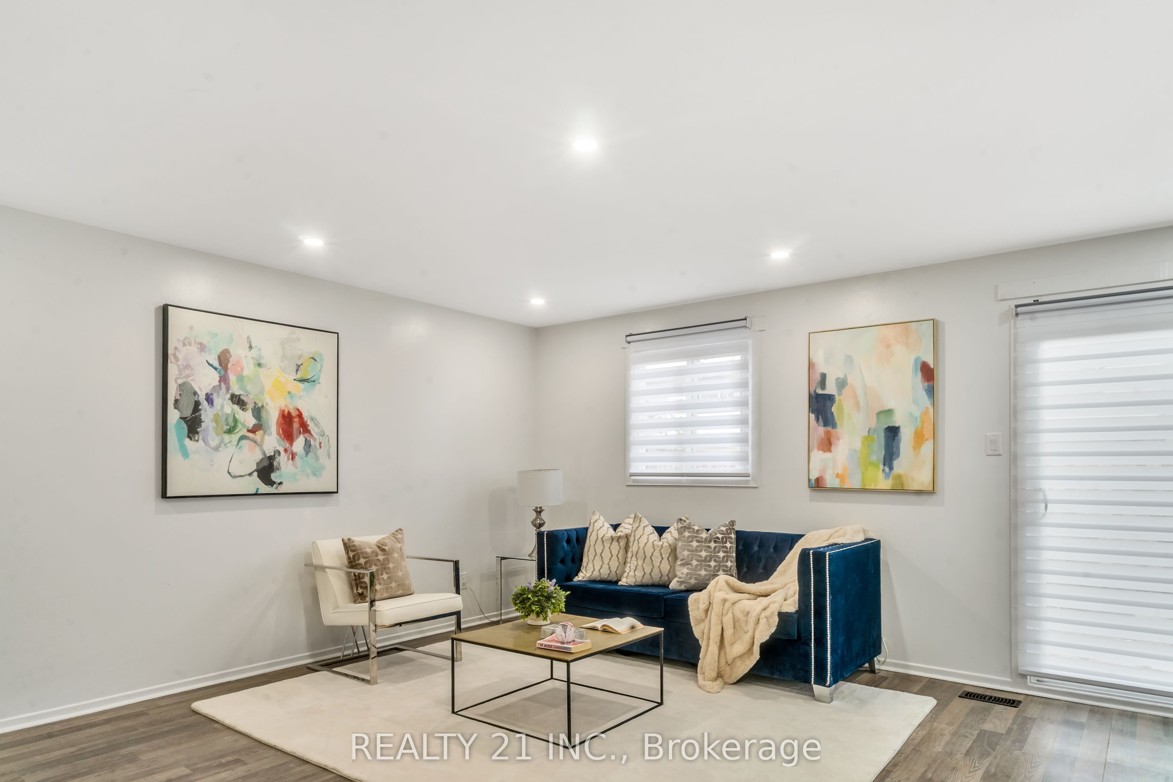 45 Hansen Road N 101 Property Photo 1