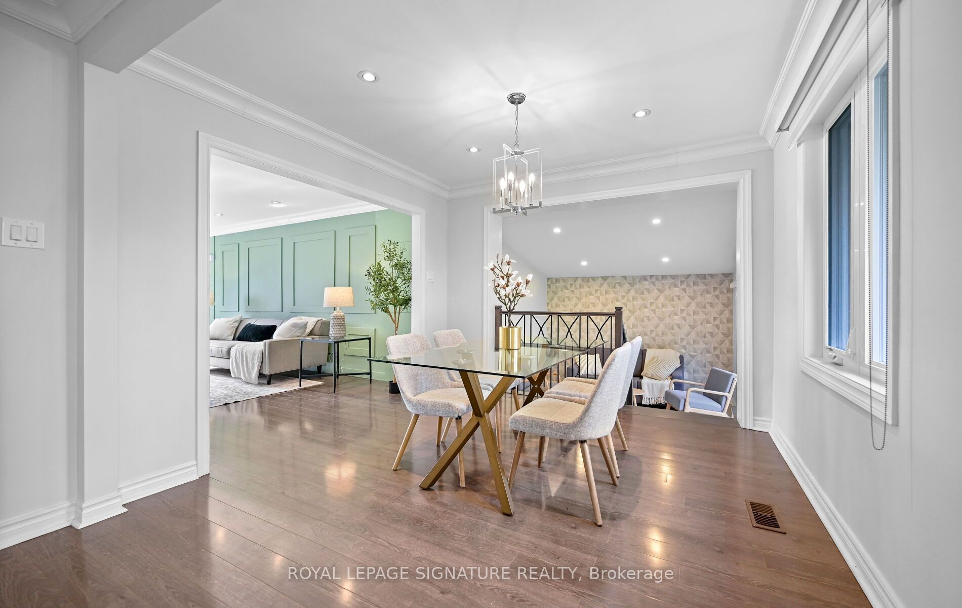 1207 Pinegrove Road Property Photo 6