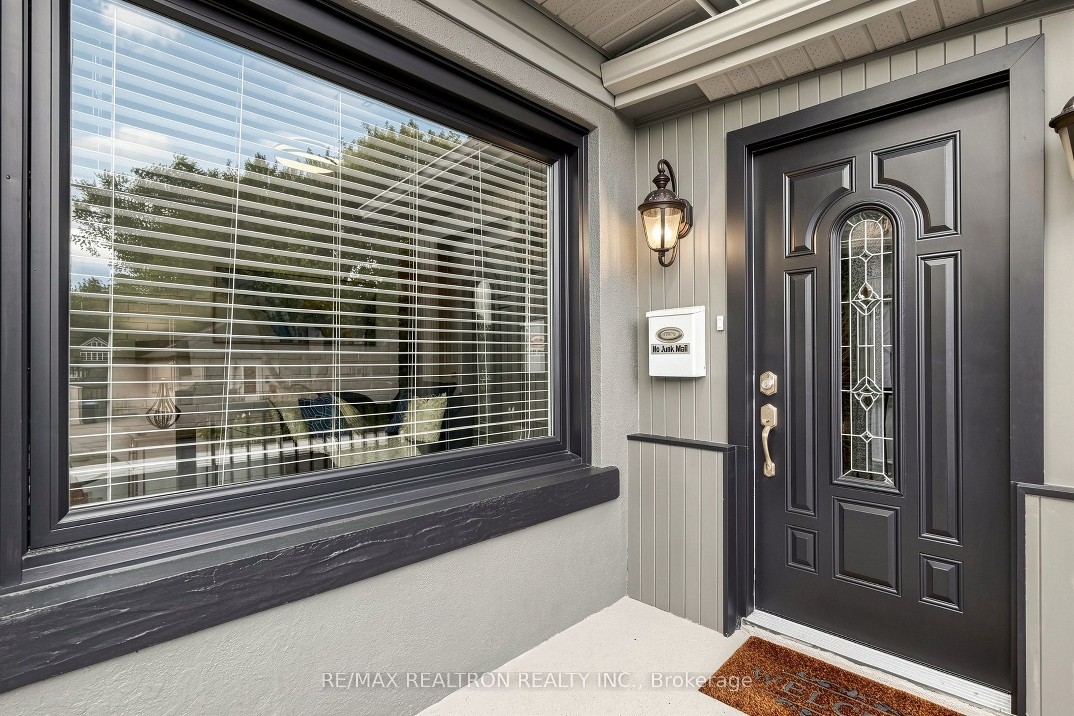 8 Villa Road Property Photo 2