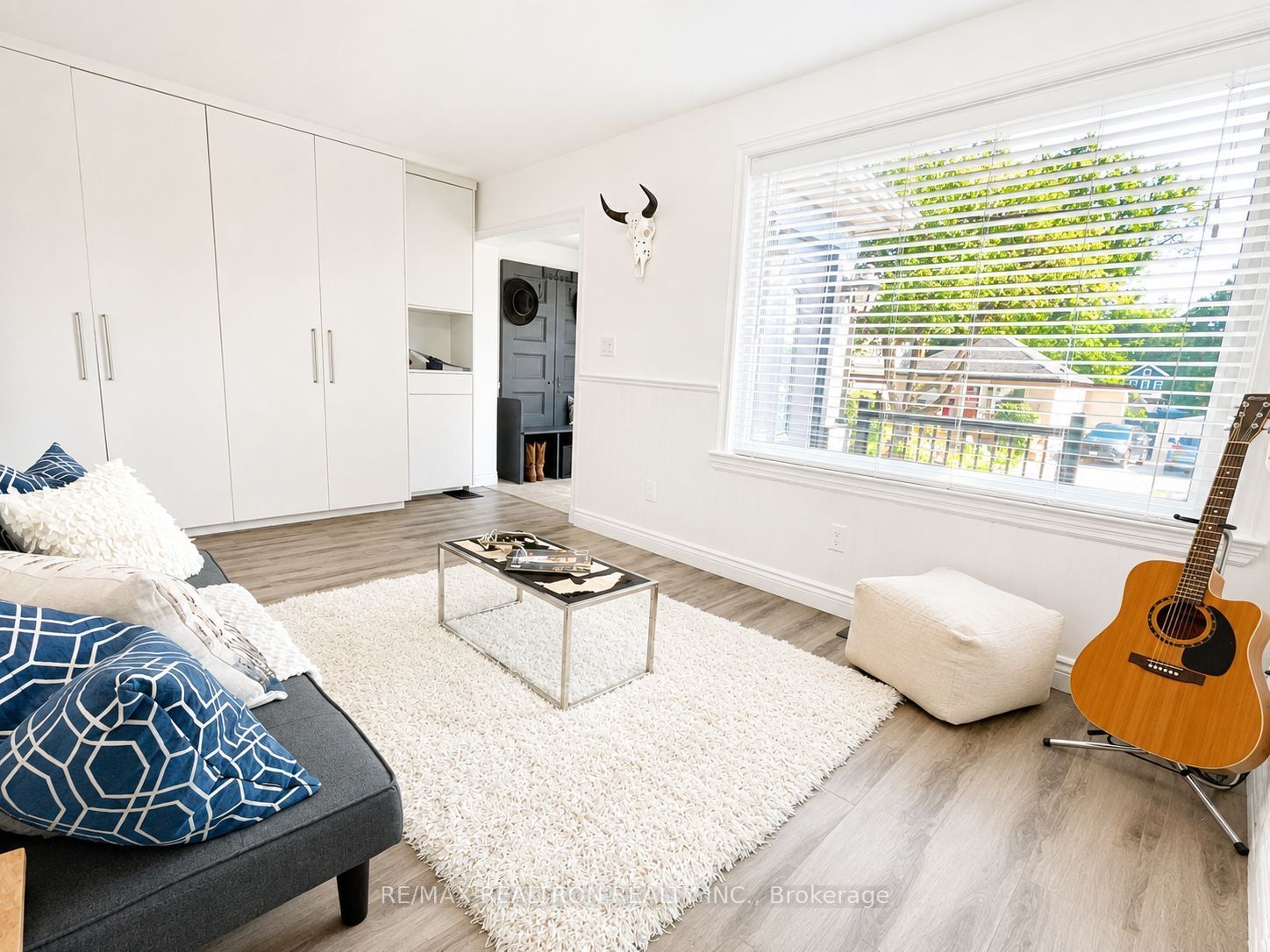 8 Villa Road Property Photo 6