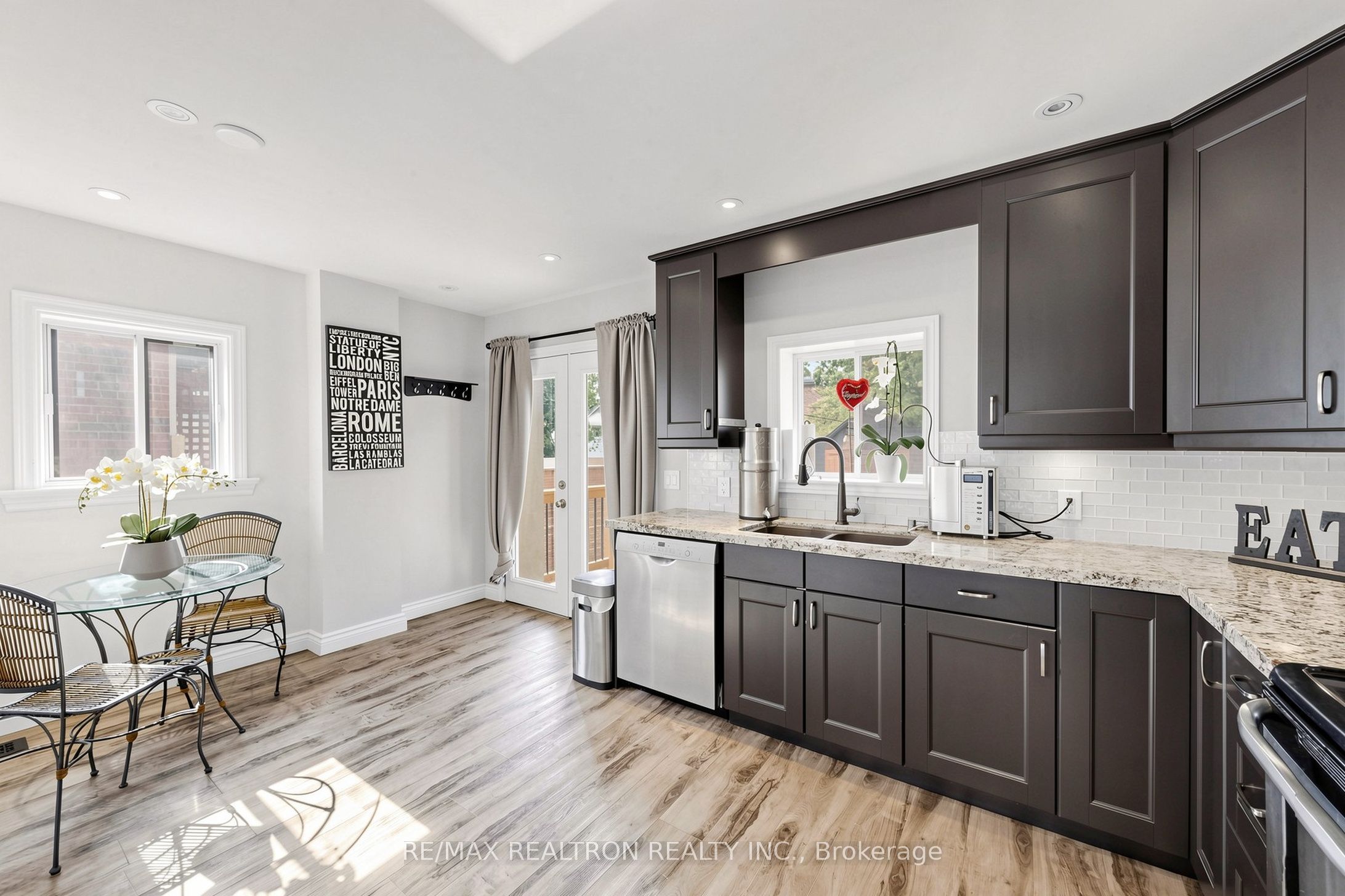 8 Villa Road Property Photo 13
