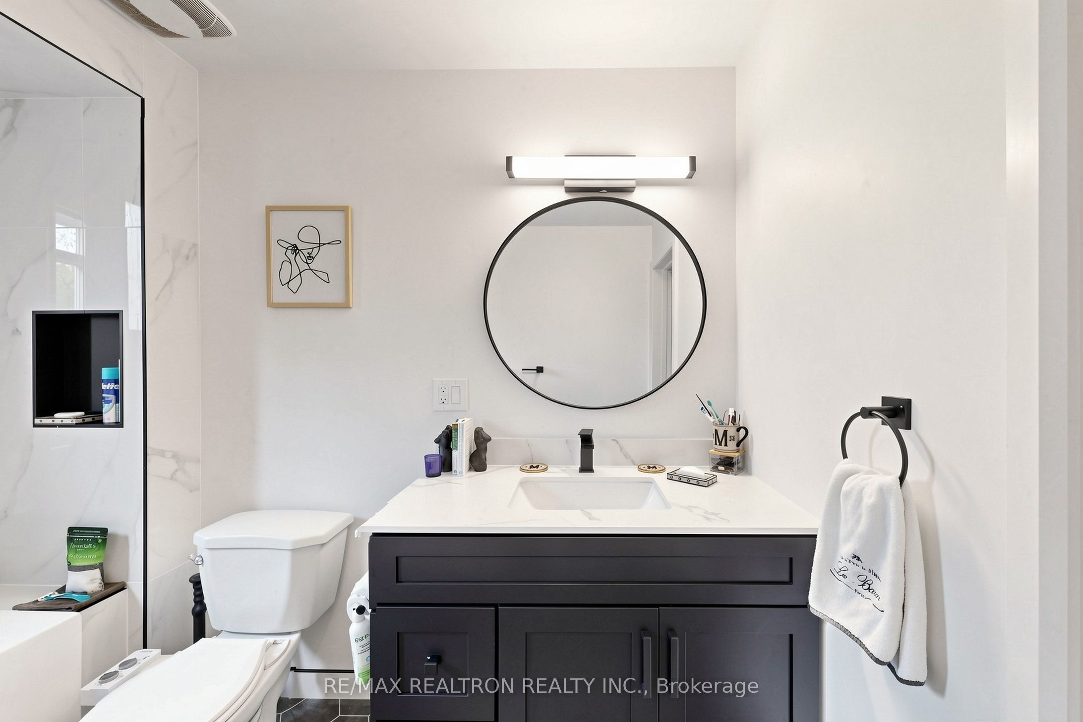 8 Villa Road Property Photo 20