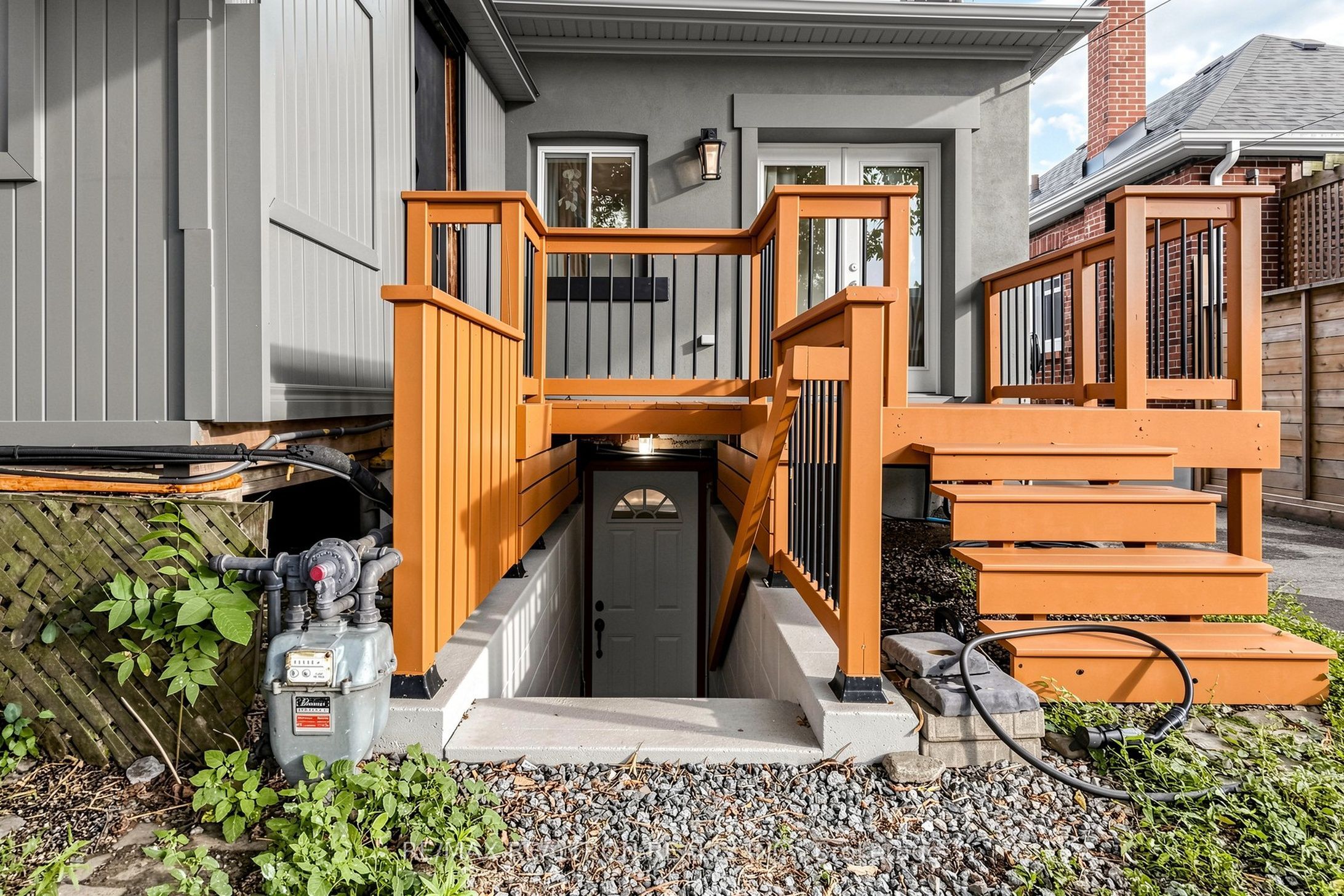 8 Villa Road Property Photo 35