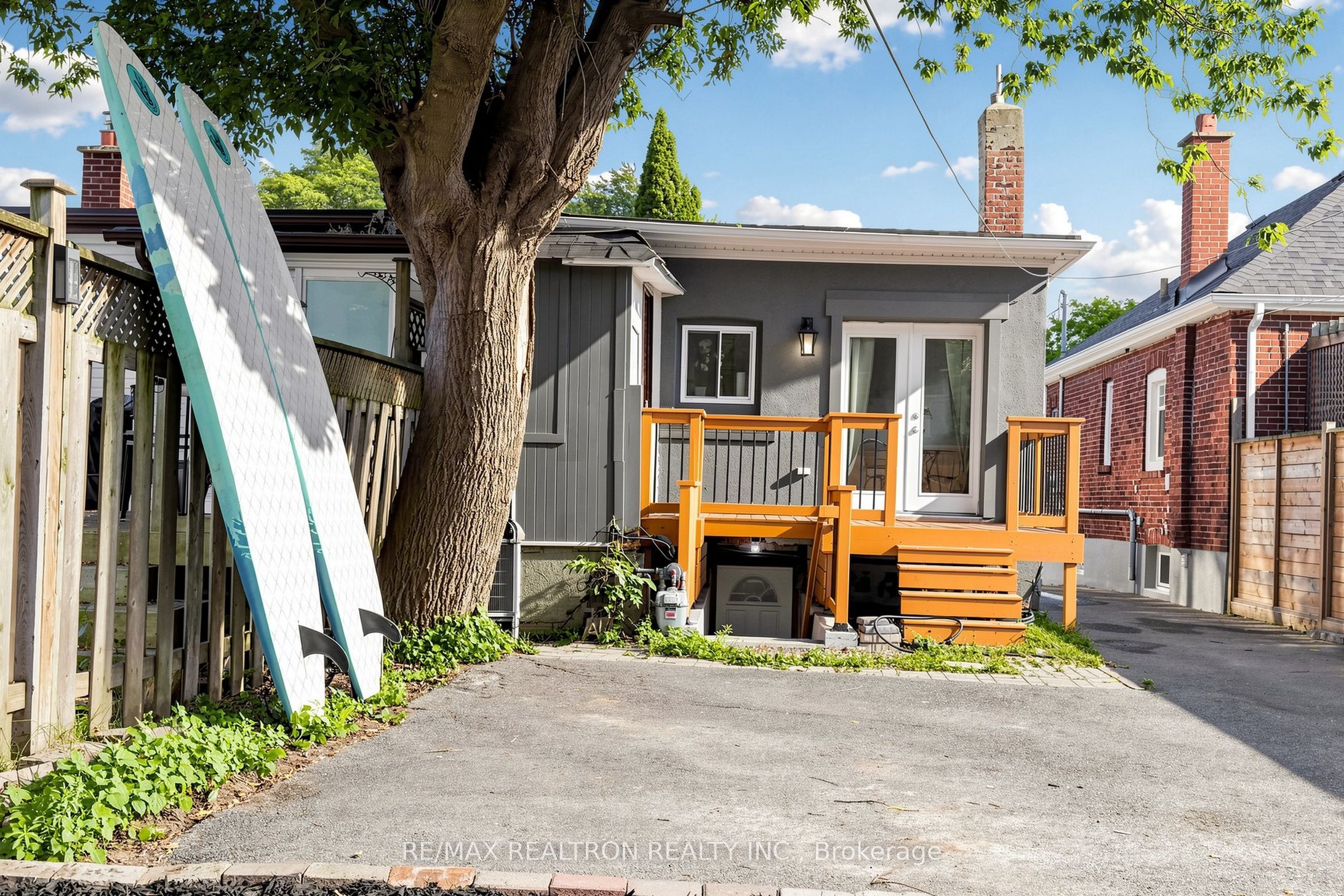 8 Villa Road Property Photo 36