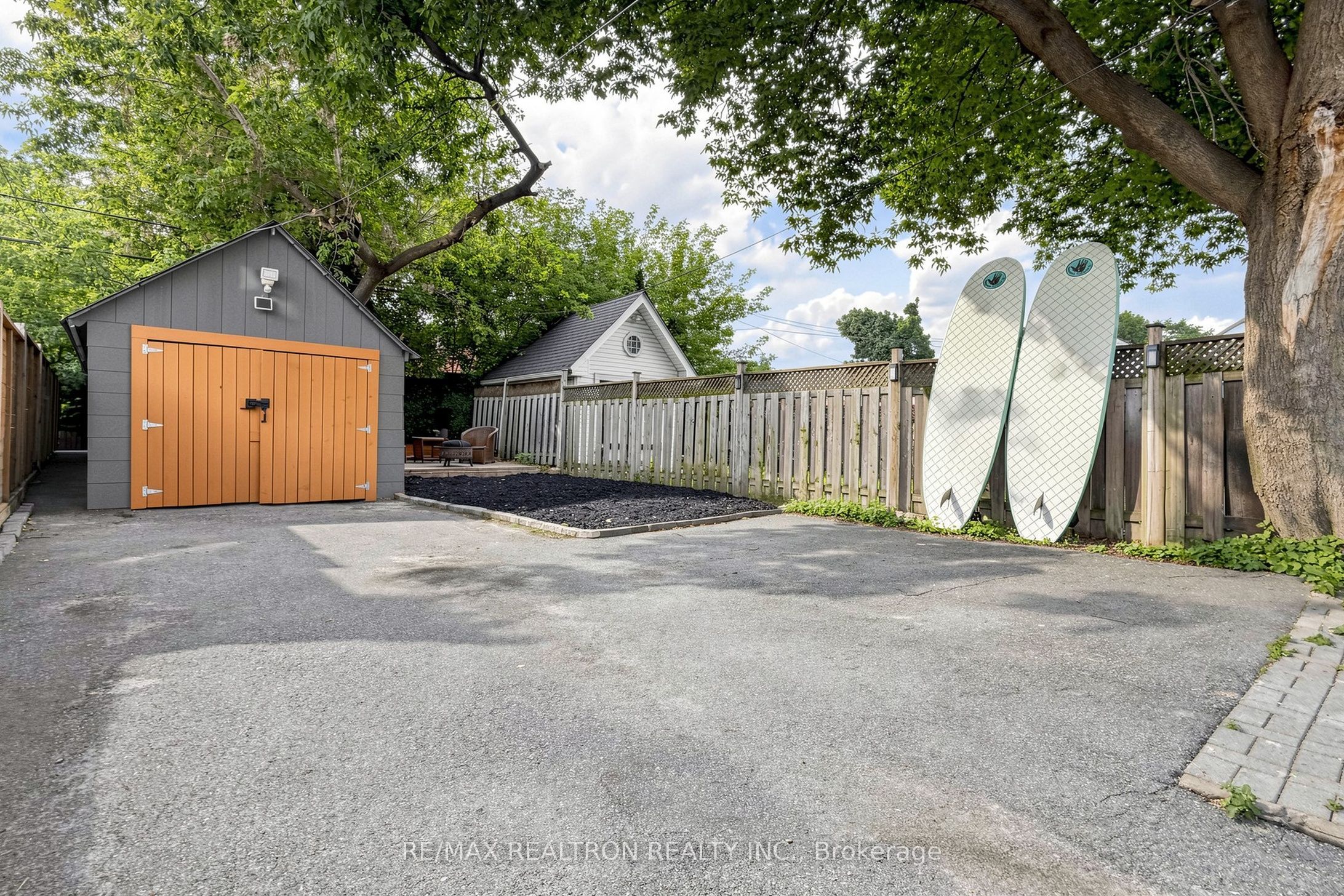 8 Villa Road Property Photo 38