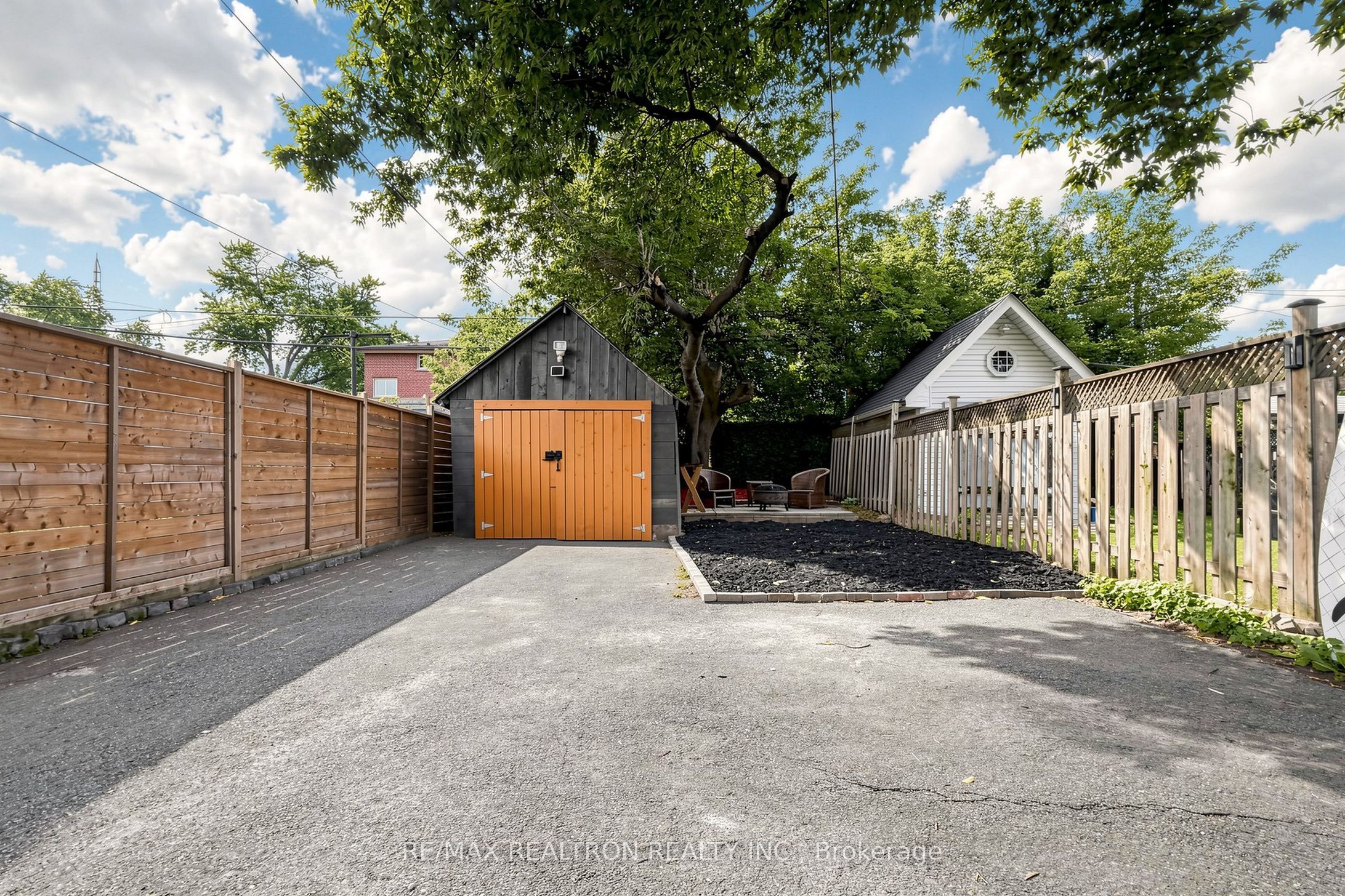 8 Villa Road Property Photo 39