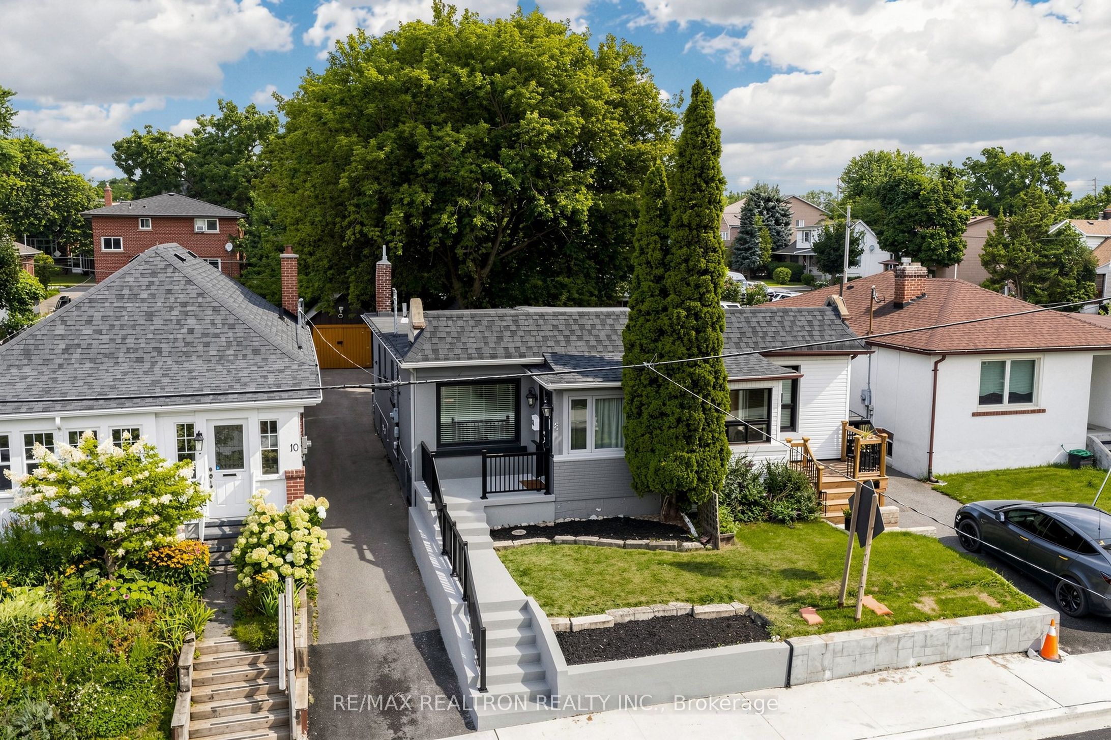 8 Villa Road Property Photo 44