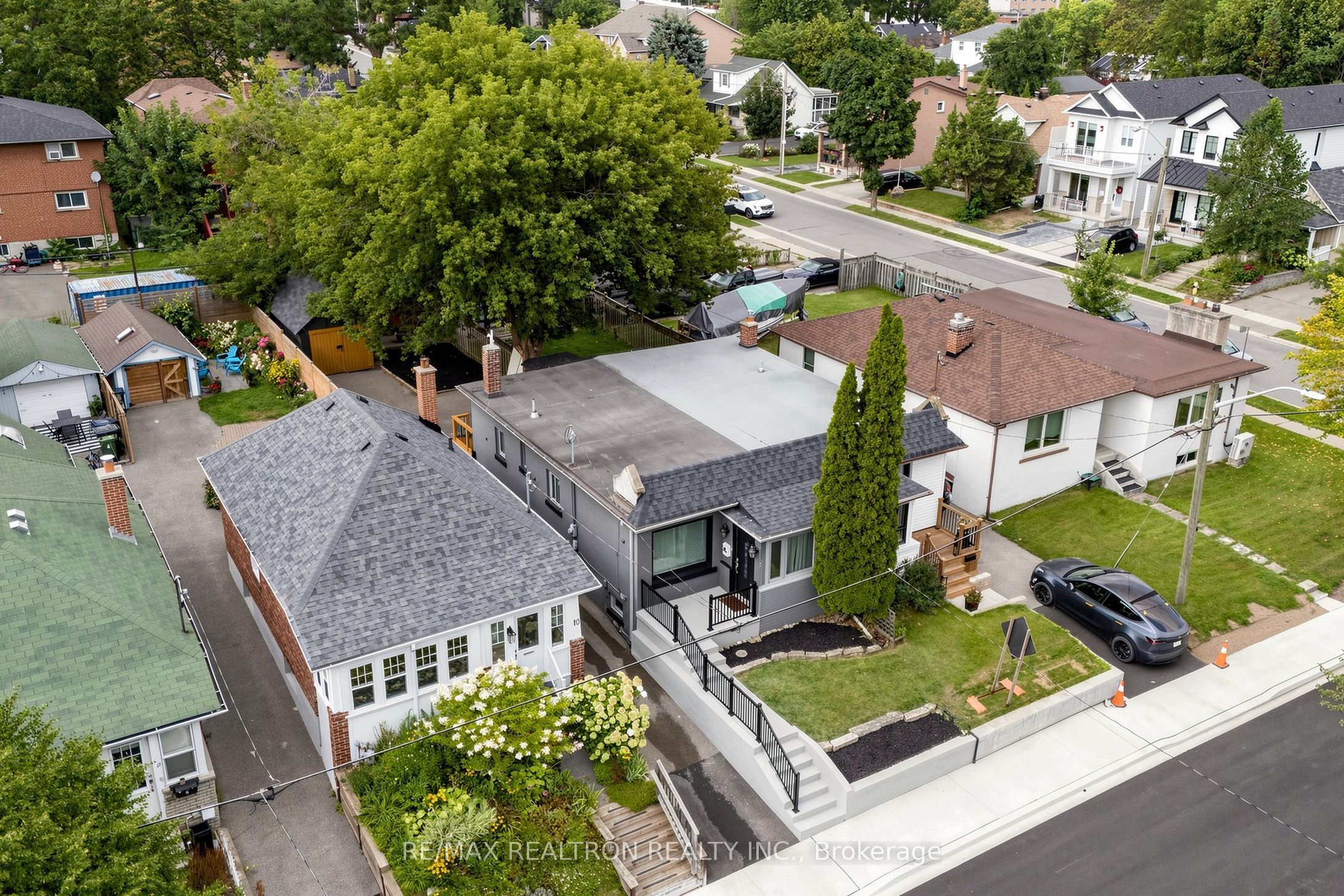 8 Villa Road Property Photo 46