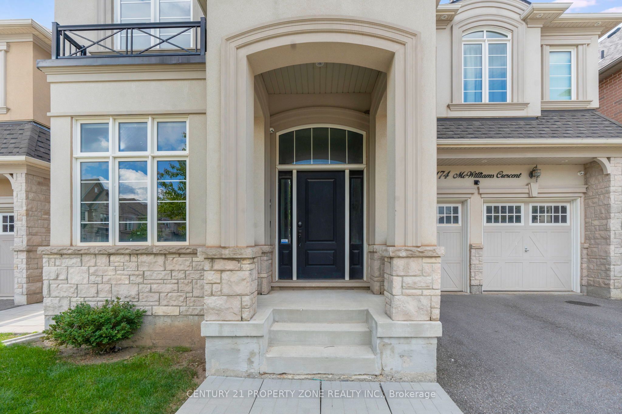 174 Mcwilliams Crescent Property Photo 4