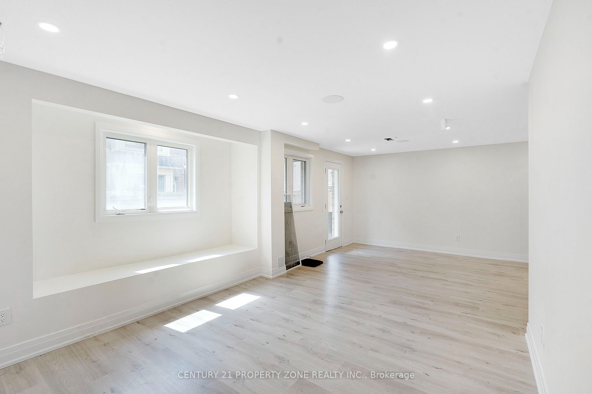 174 Mcwilliams Crescent Property Photo 37