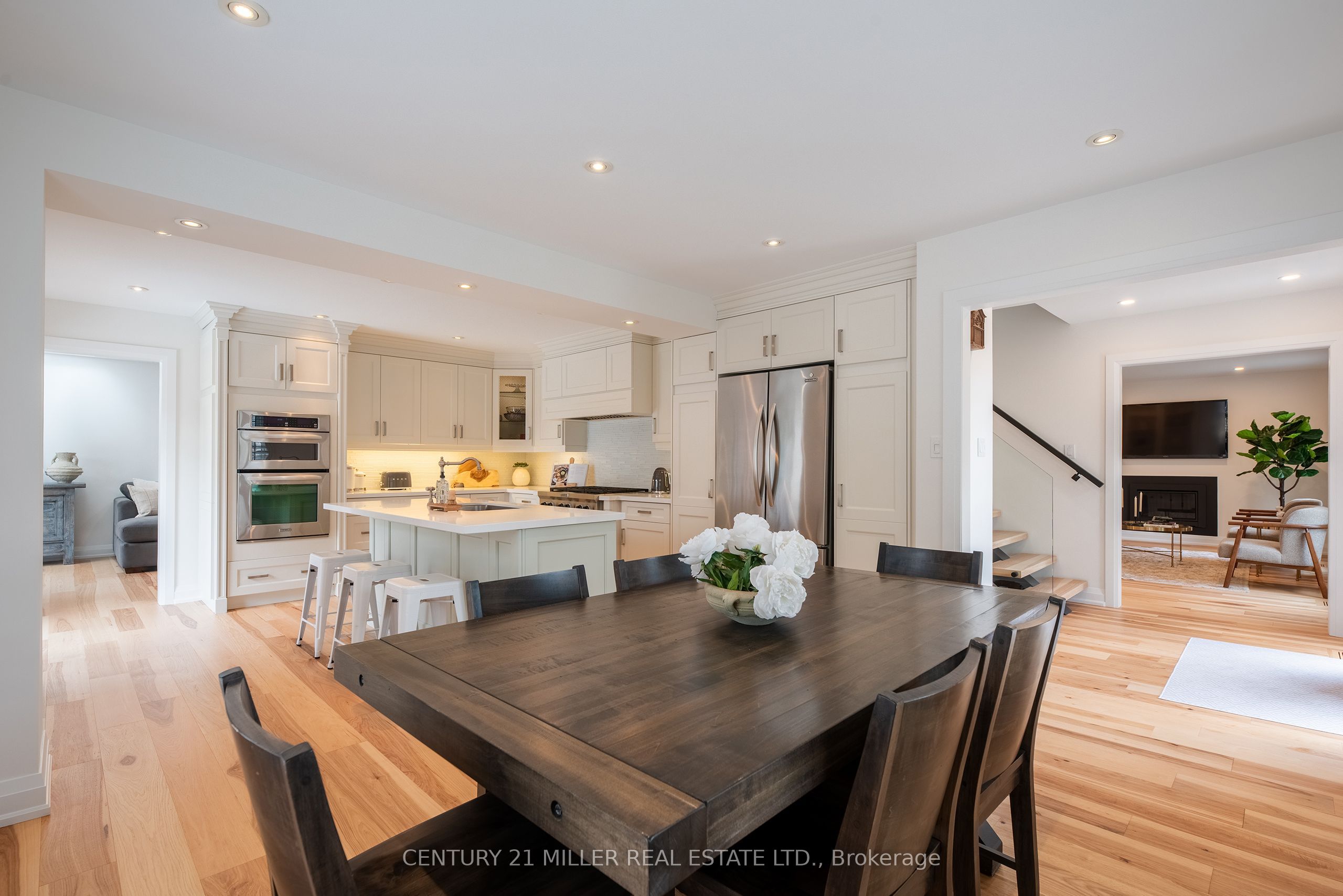 579 Fourth Line Property Photo 10