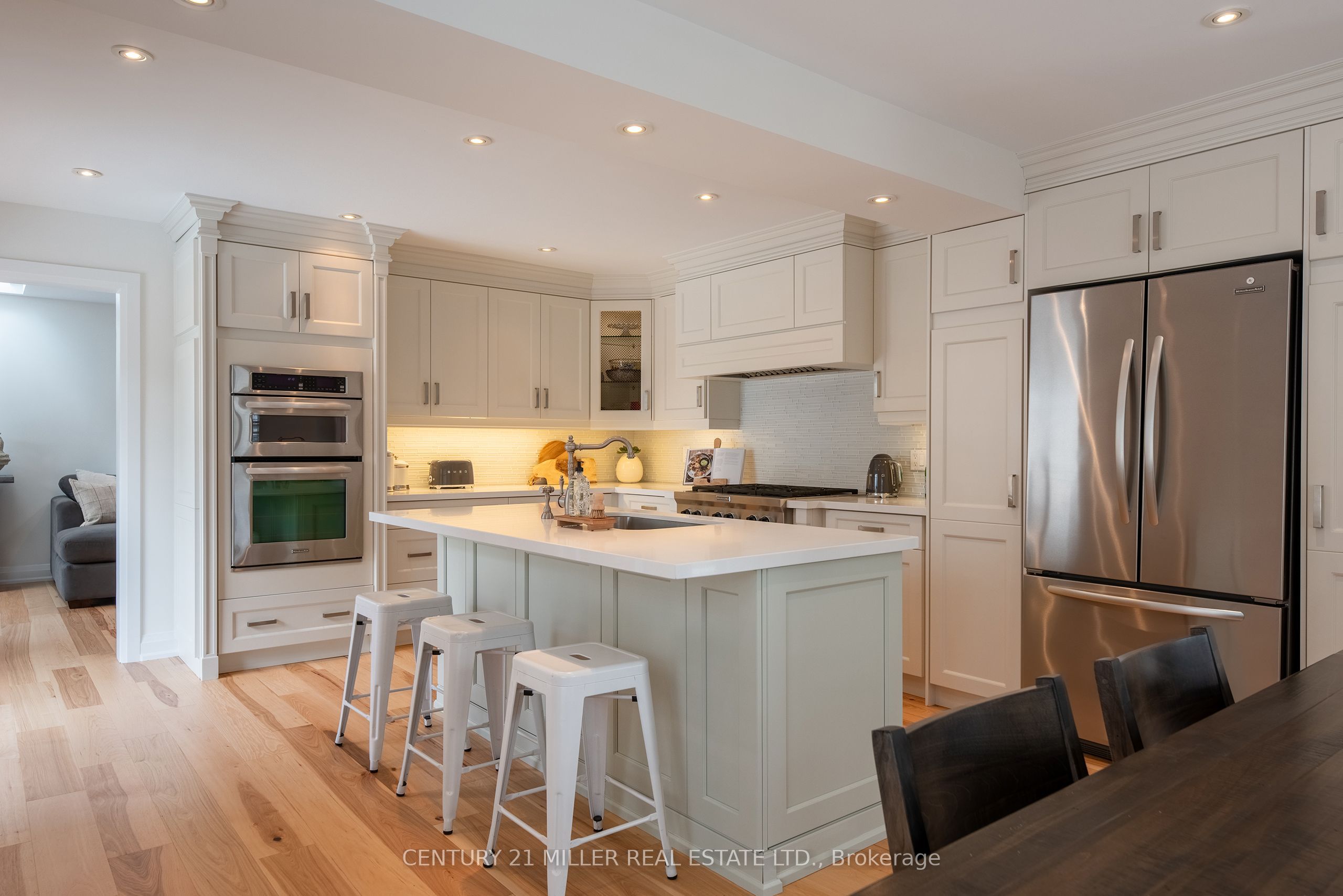 579 Fourth Line Property Photo 11