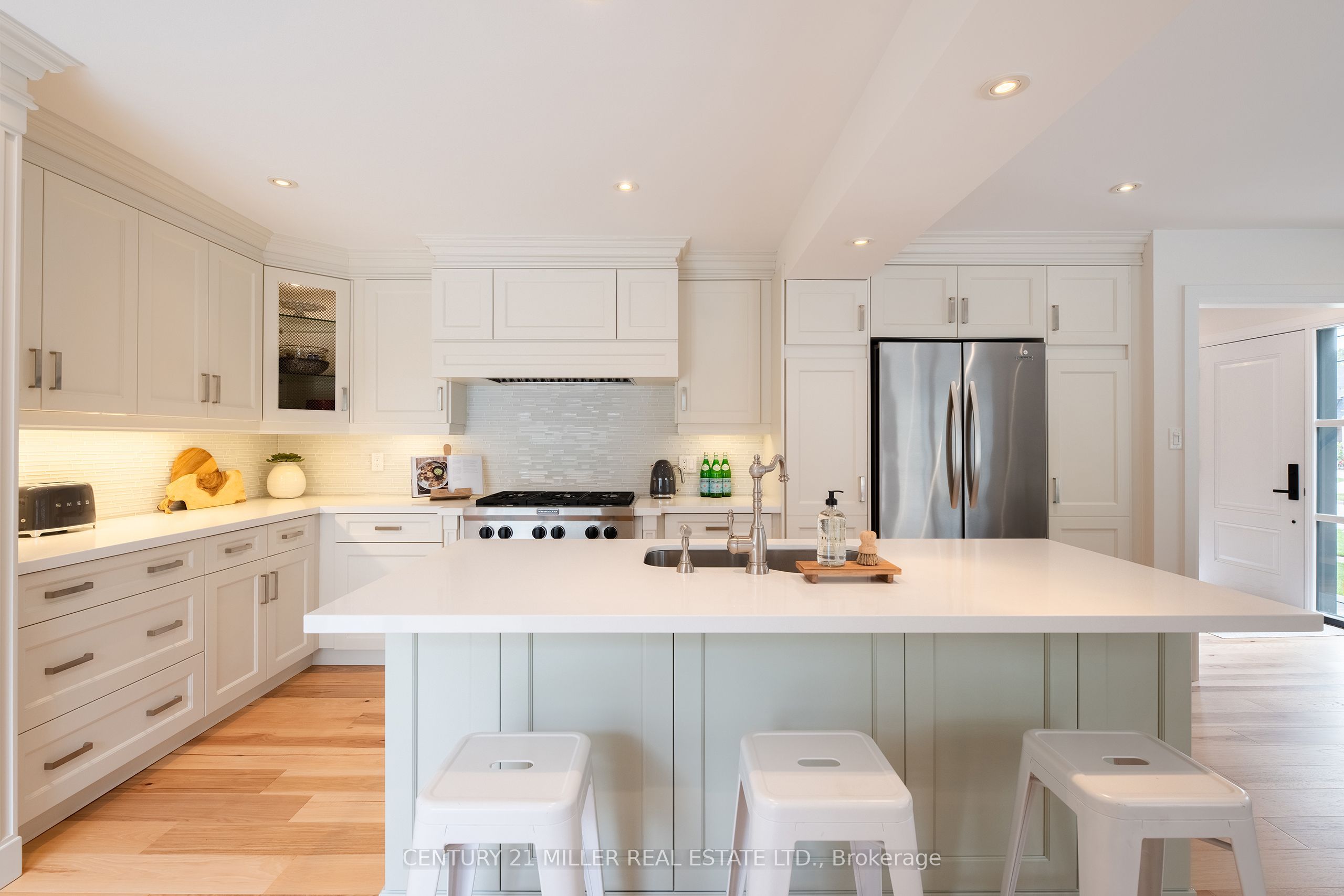 579 Fourth Line Property Photo 12
