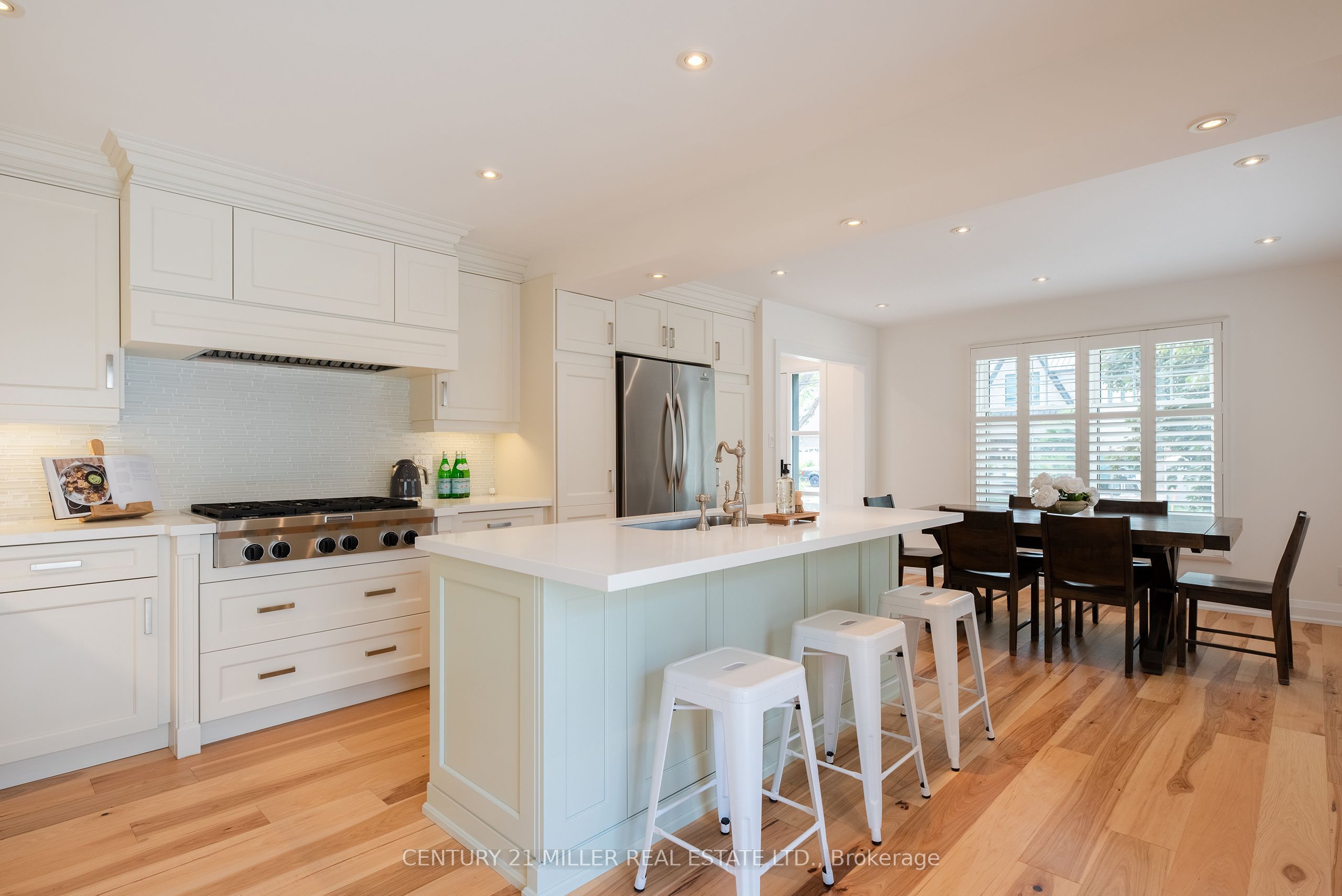 579 Fourth Line Property Photo 14