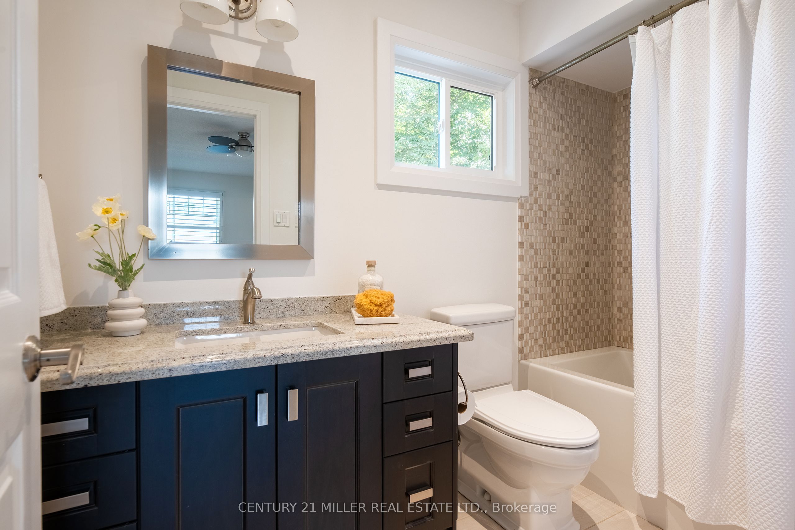 579 Fourth Line Property Photo 29