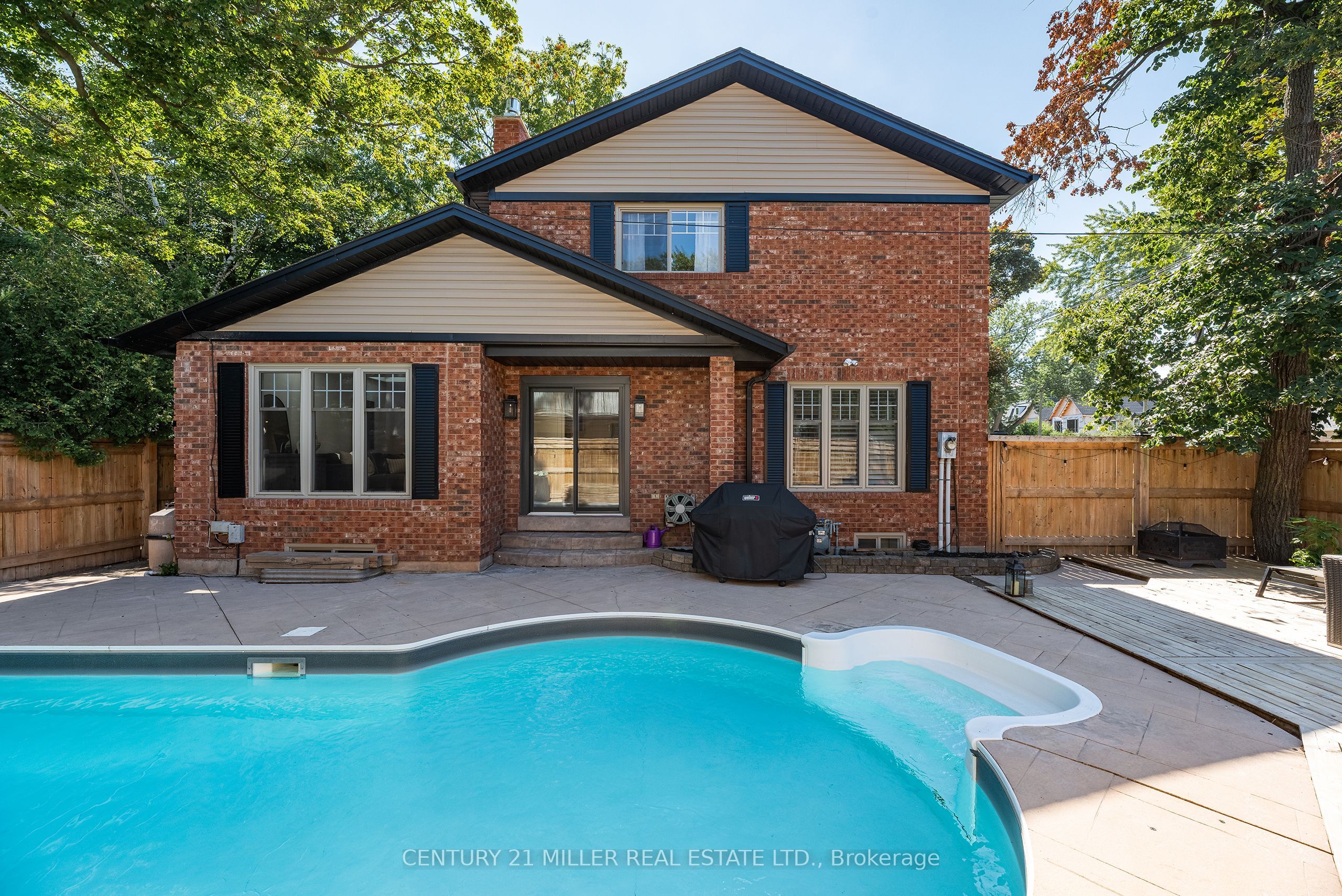 579 Fourth Line Property Photo 38