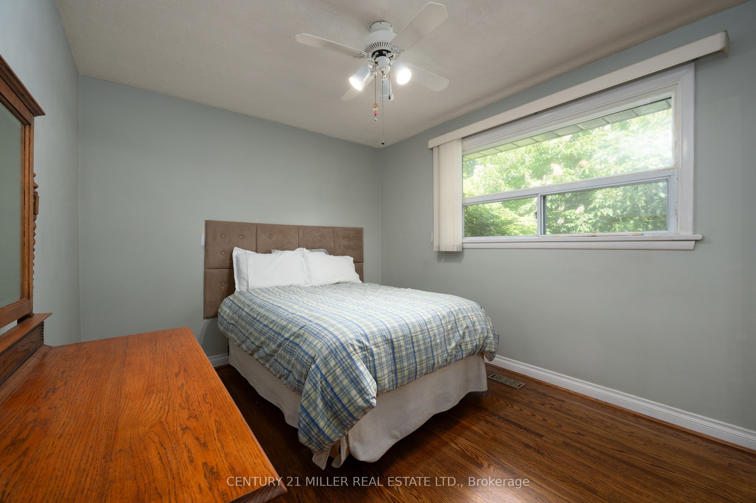 1304 Avon Crescent Property Photo 14
