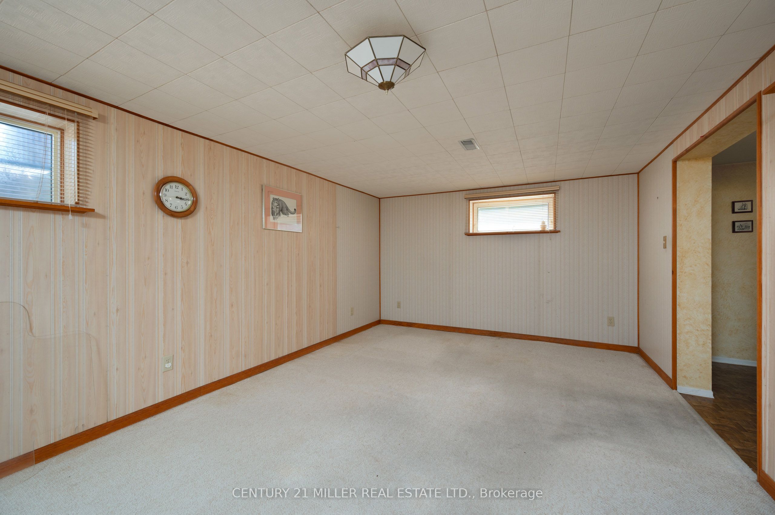 1304 Avon Crescent Property Photo 17