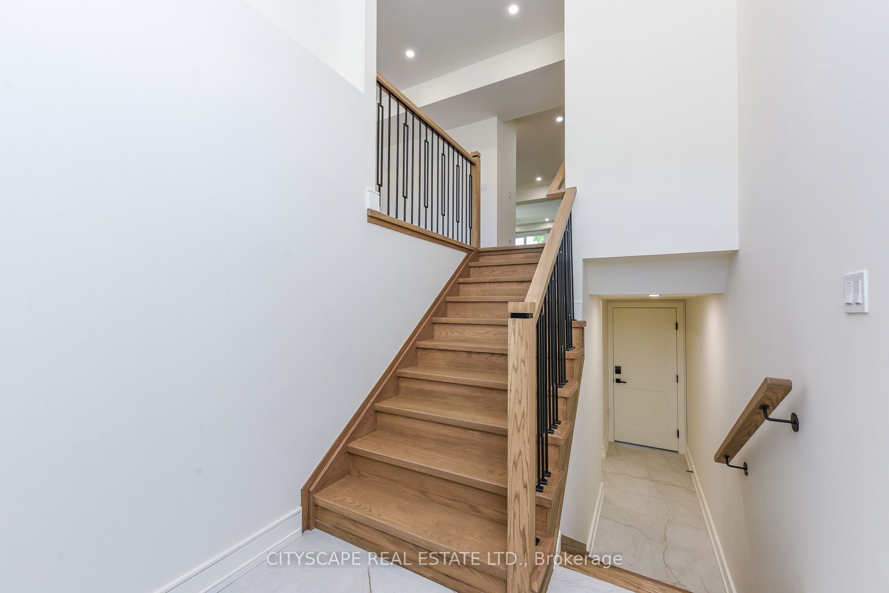 954 Fourth Street Property Photo 7