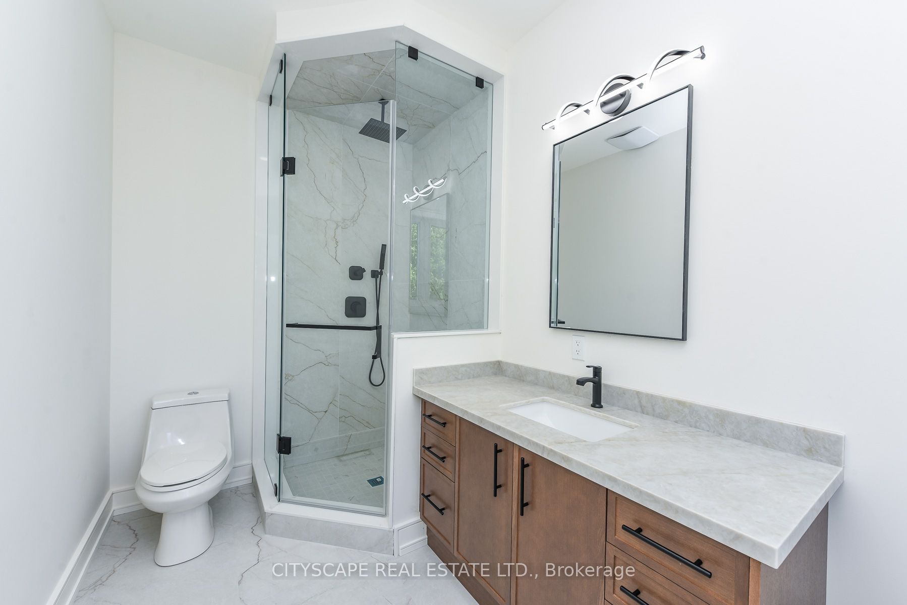 954 Fourth Street Property Photo 37