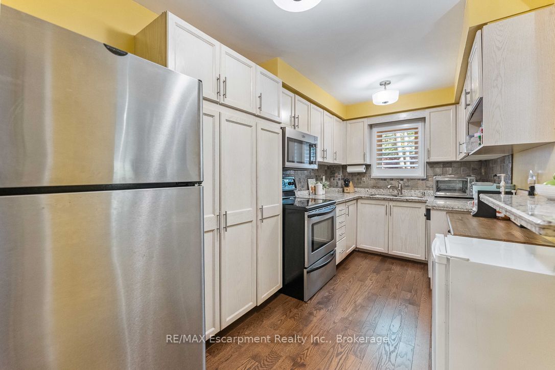 1500 Reeves Gate 1 Property Photo 6