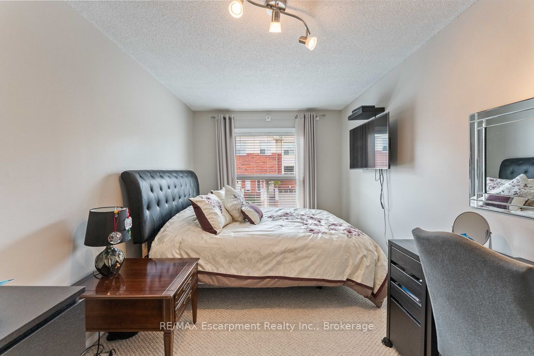 1500 Reeves Gate 1 Property Photo 14