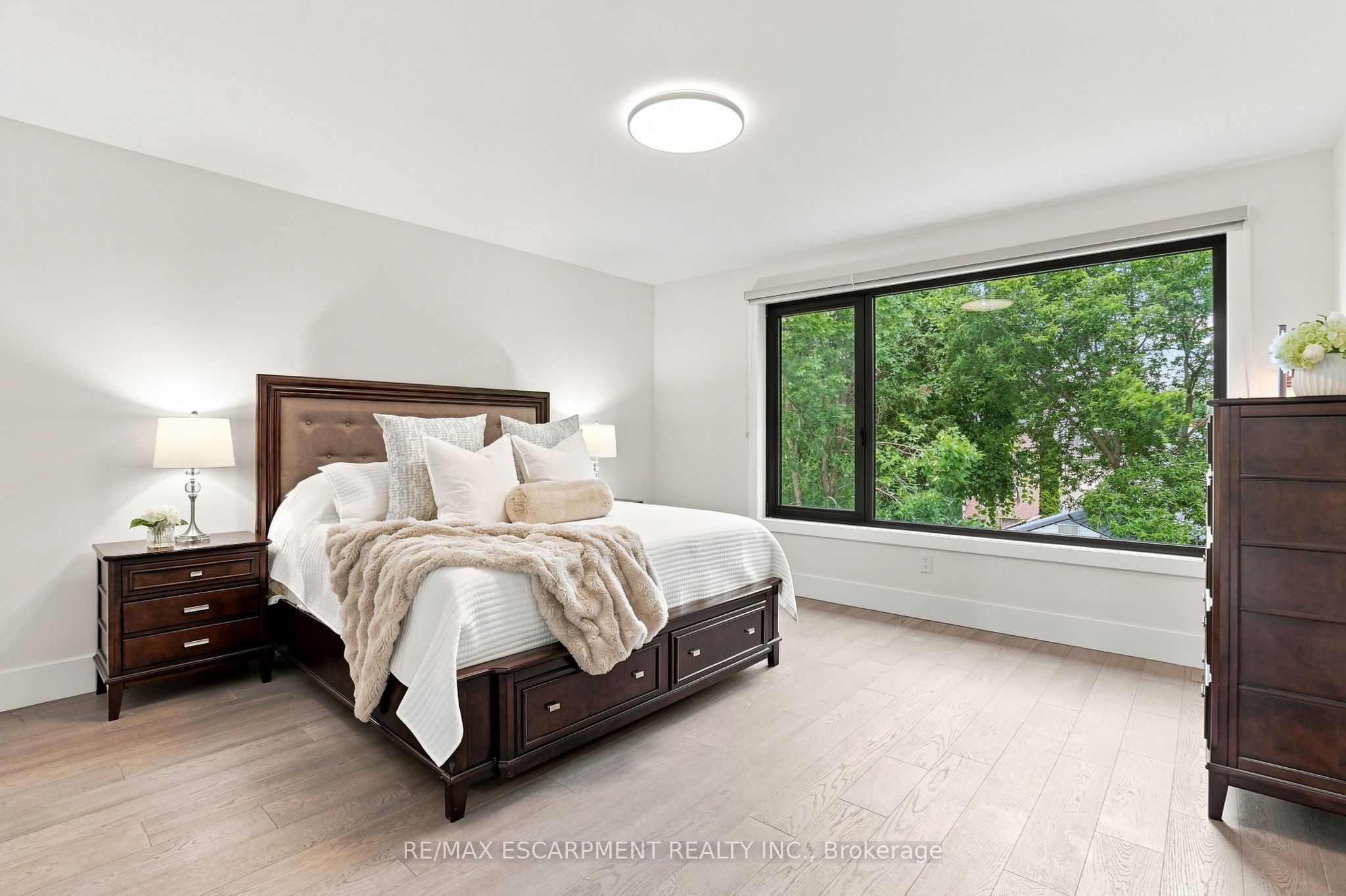 1181 Ogden Avenue Property Photo 24