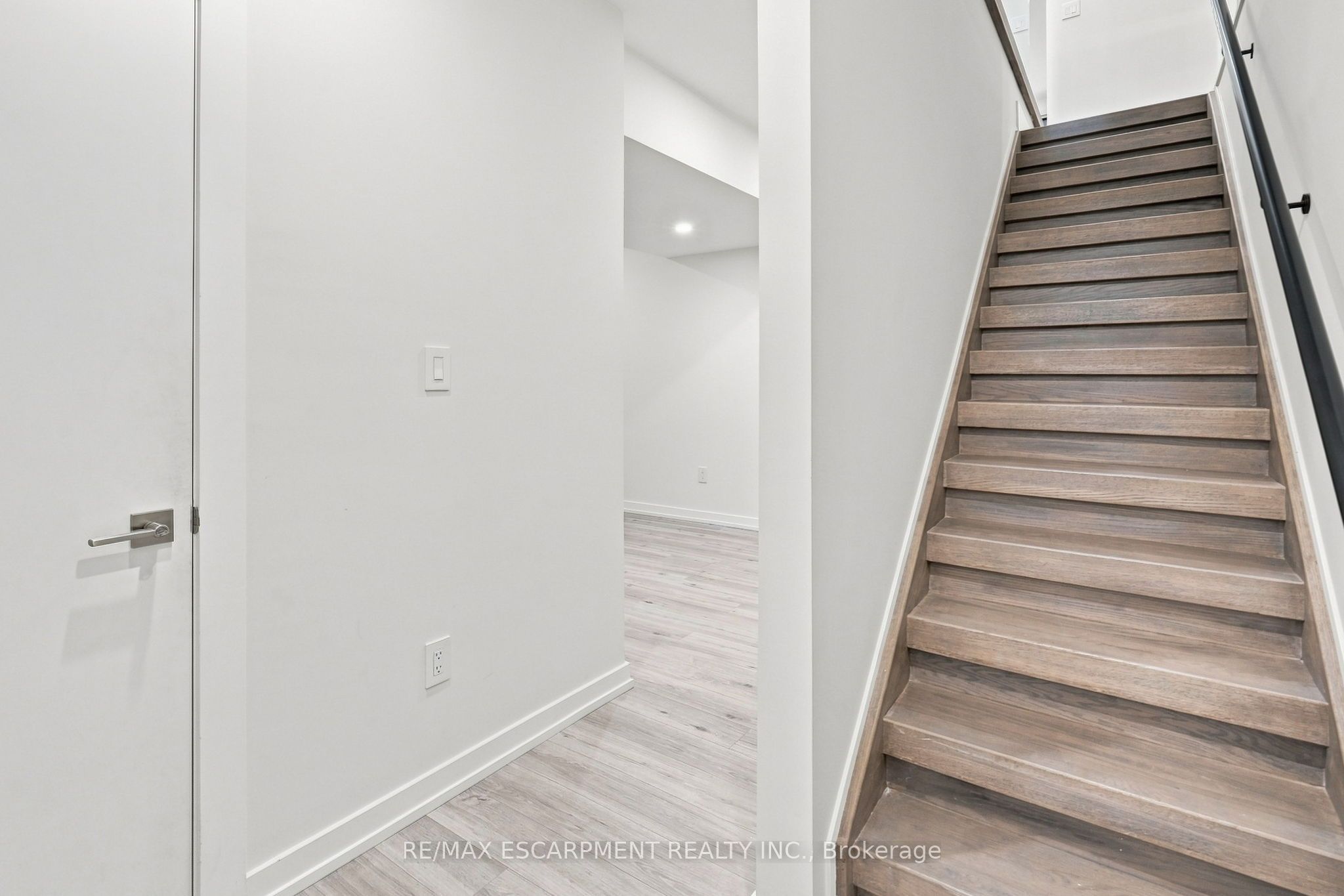 1181 Ogden Avenue Property Photo 39