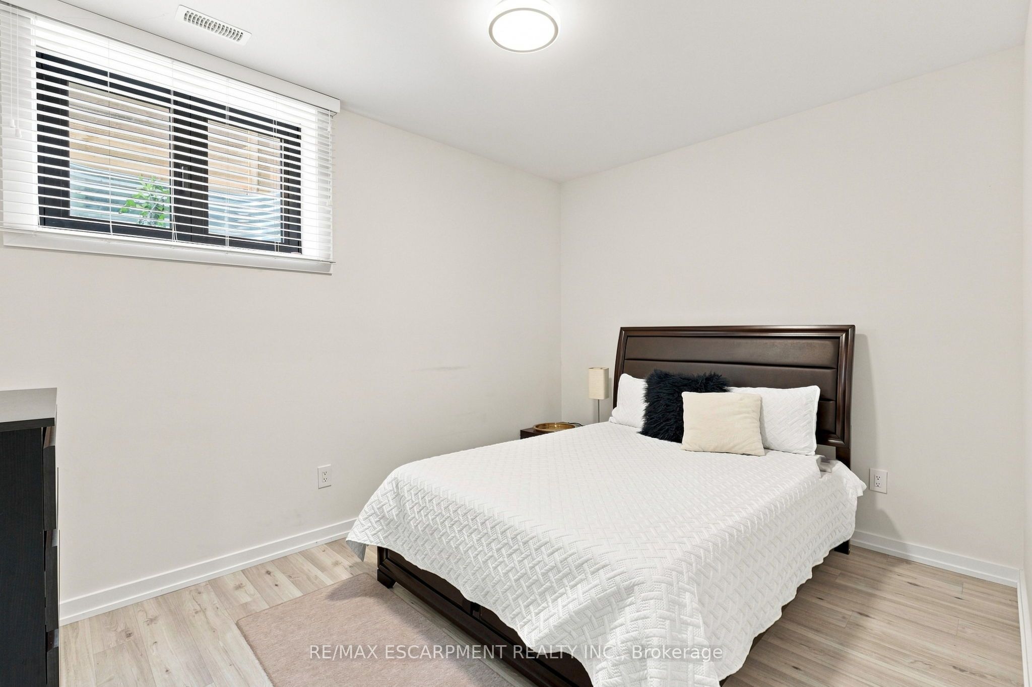 1181 Ogden Avenue Property Photo 45
