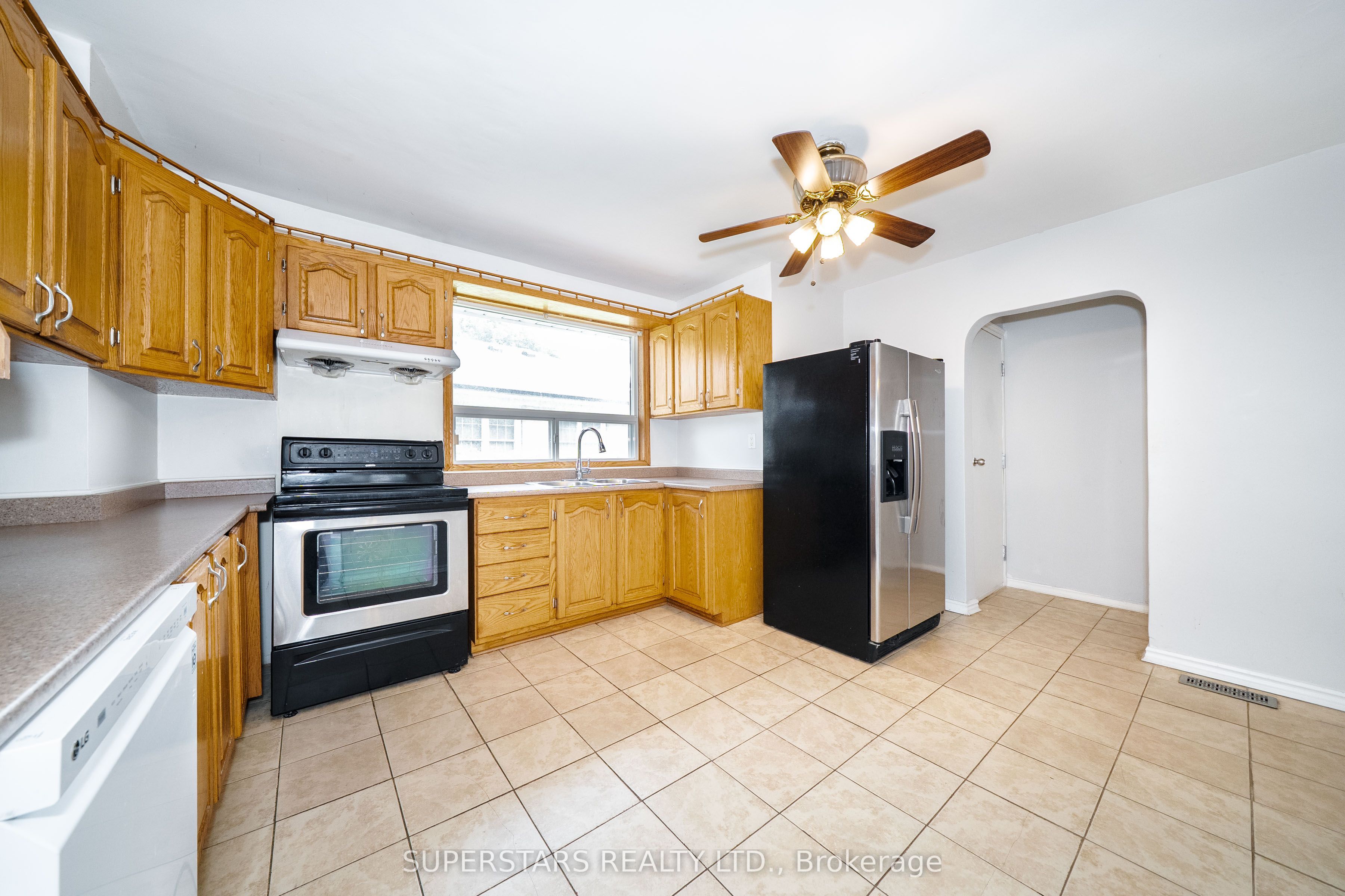 6 Meadowland Drive Property Photo 7