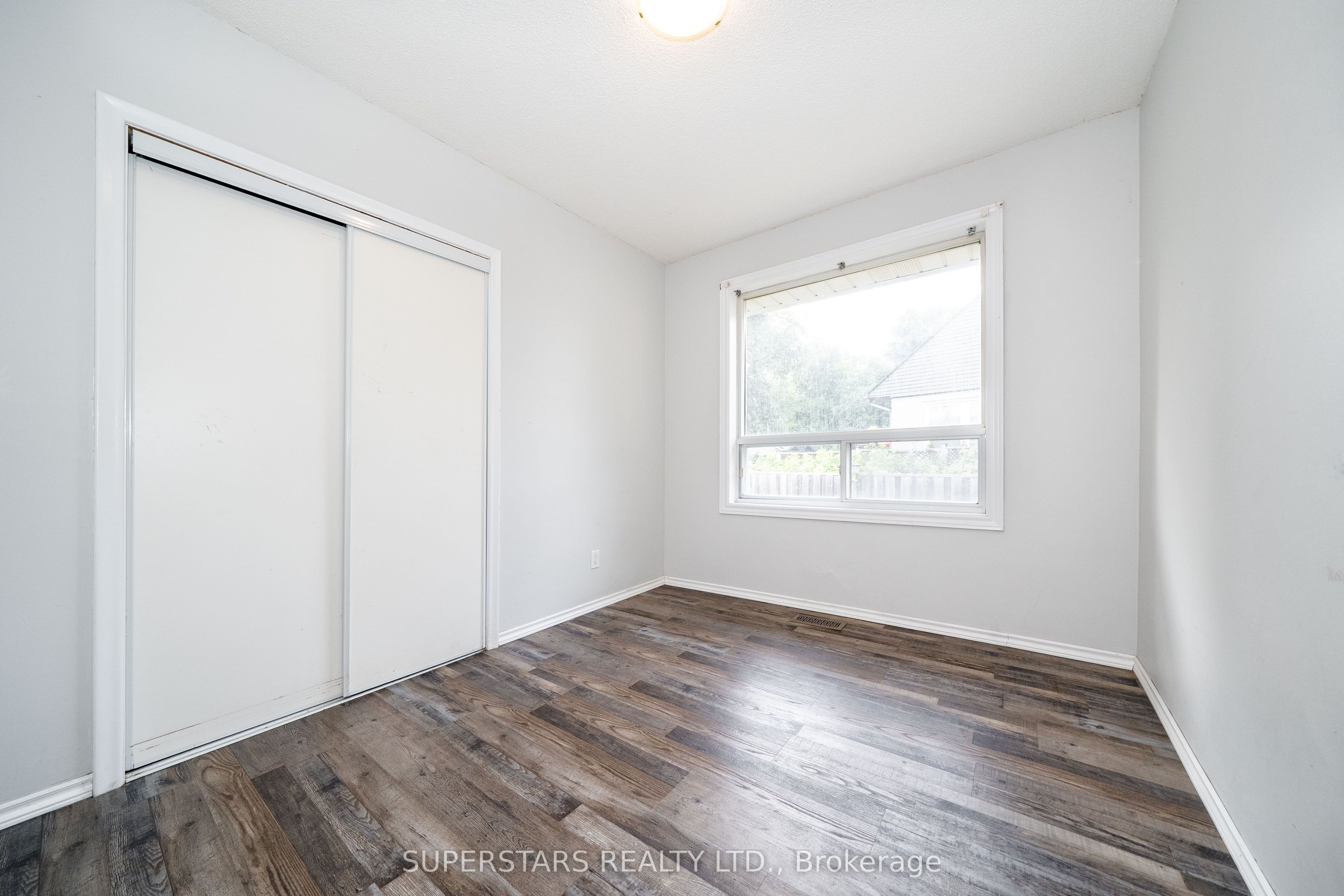 6 Meadowland Drive Property Photo 10