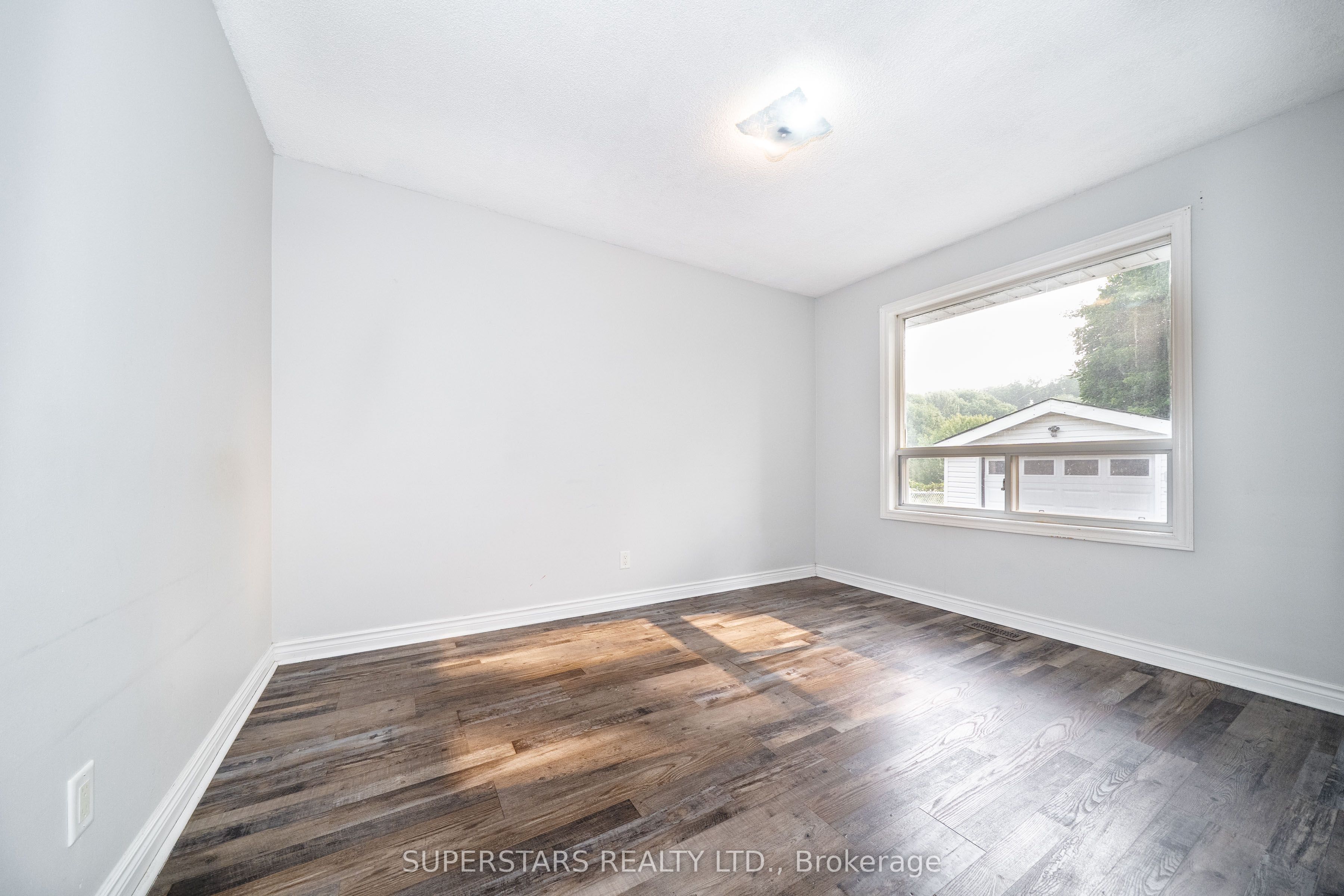 6 Meadowland Drive Property Photo 11