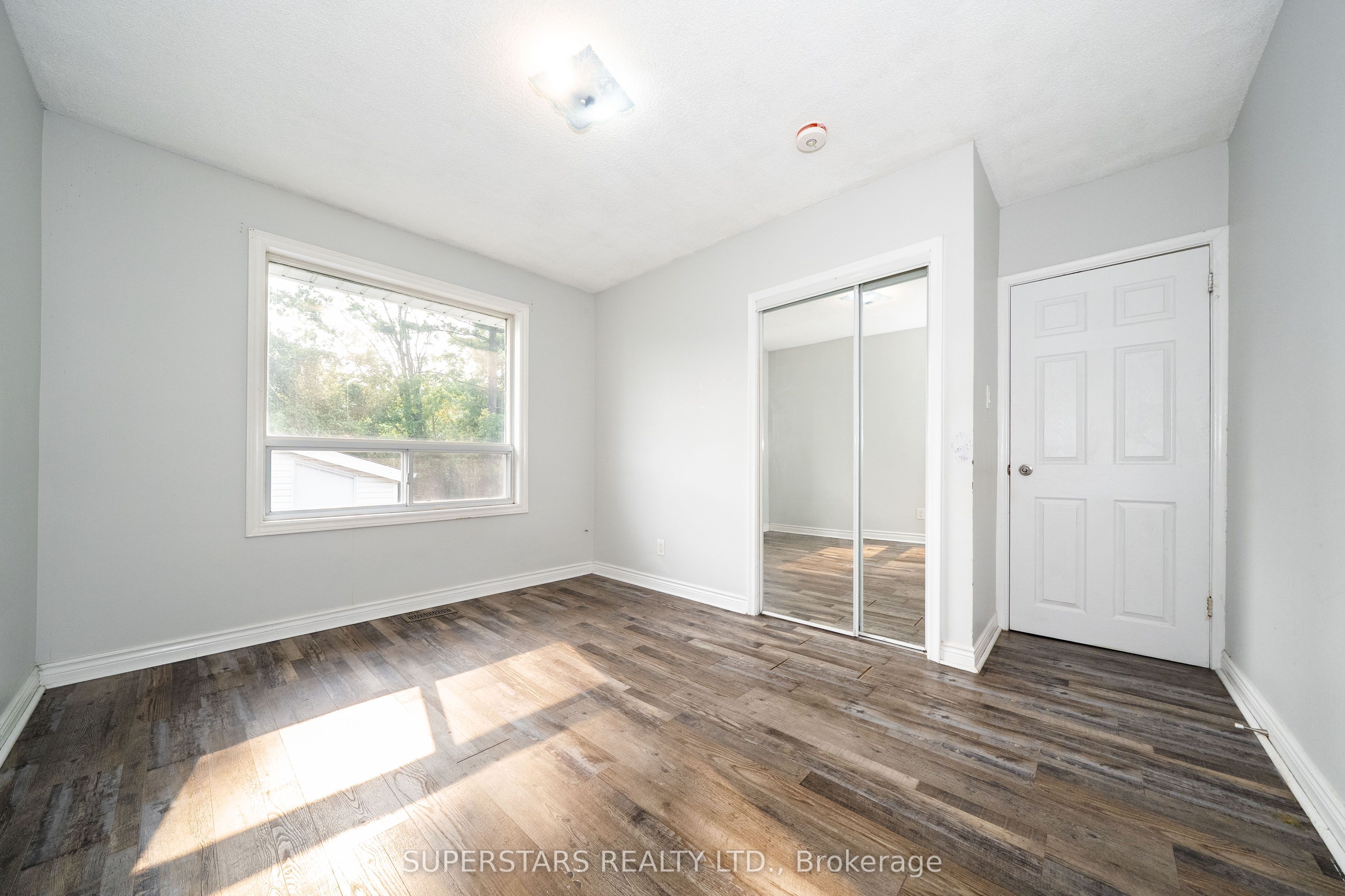 6 Meadowland Drive Property Photo 12